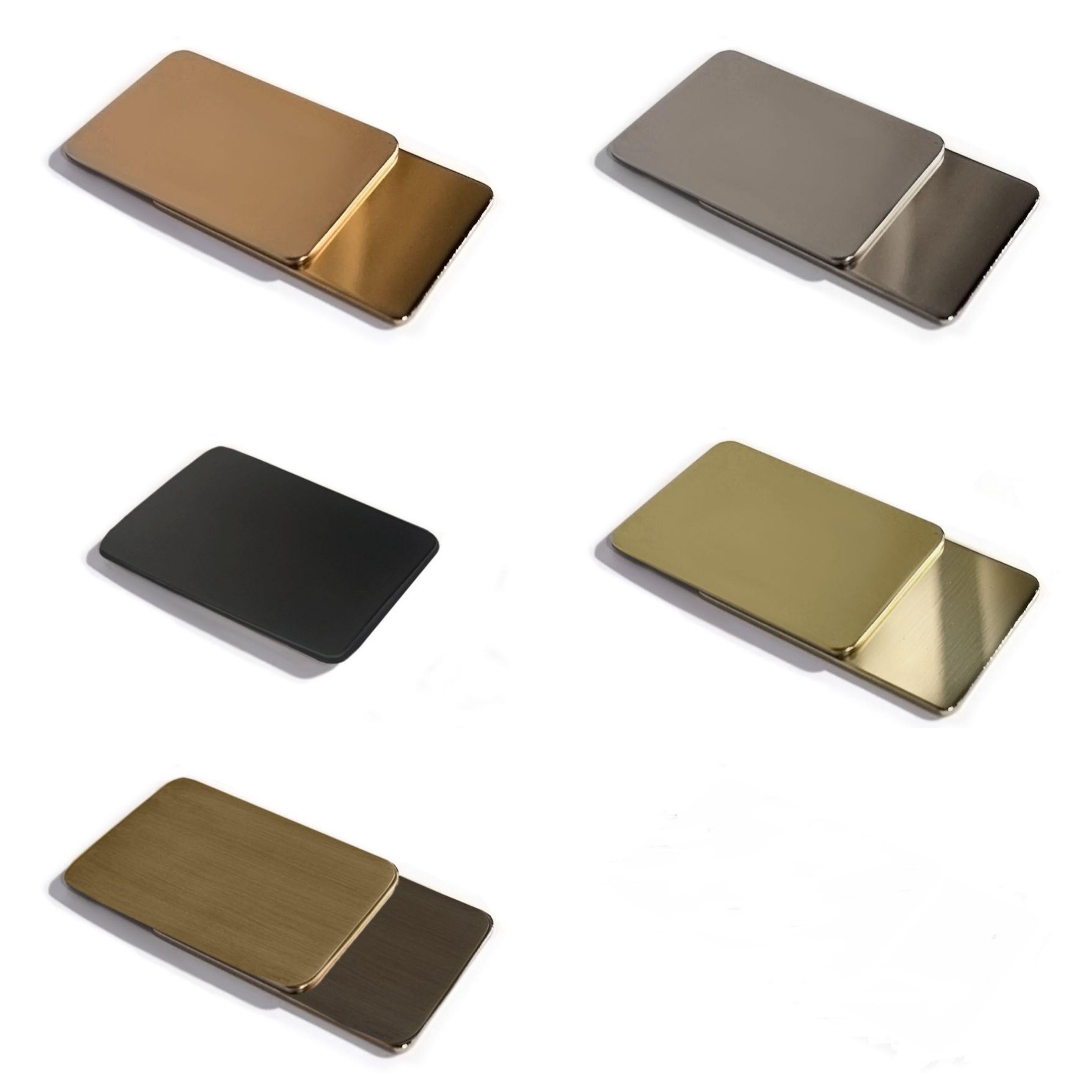 The handmade Brass Hoxton Pendant in Polished Nickel plated finish en venta 1