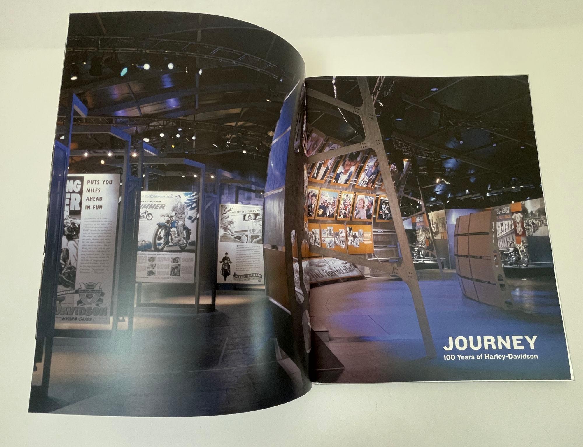 Il libro retrospettivo sul 100° anniversario di Harley Davidson in vendita 3