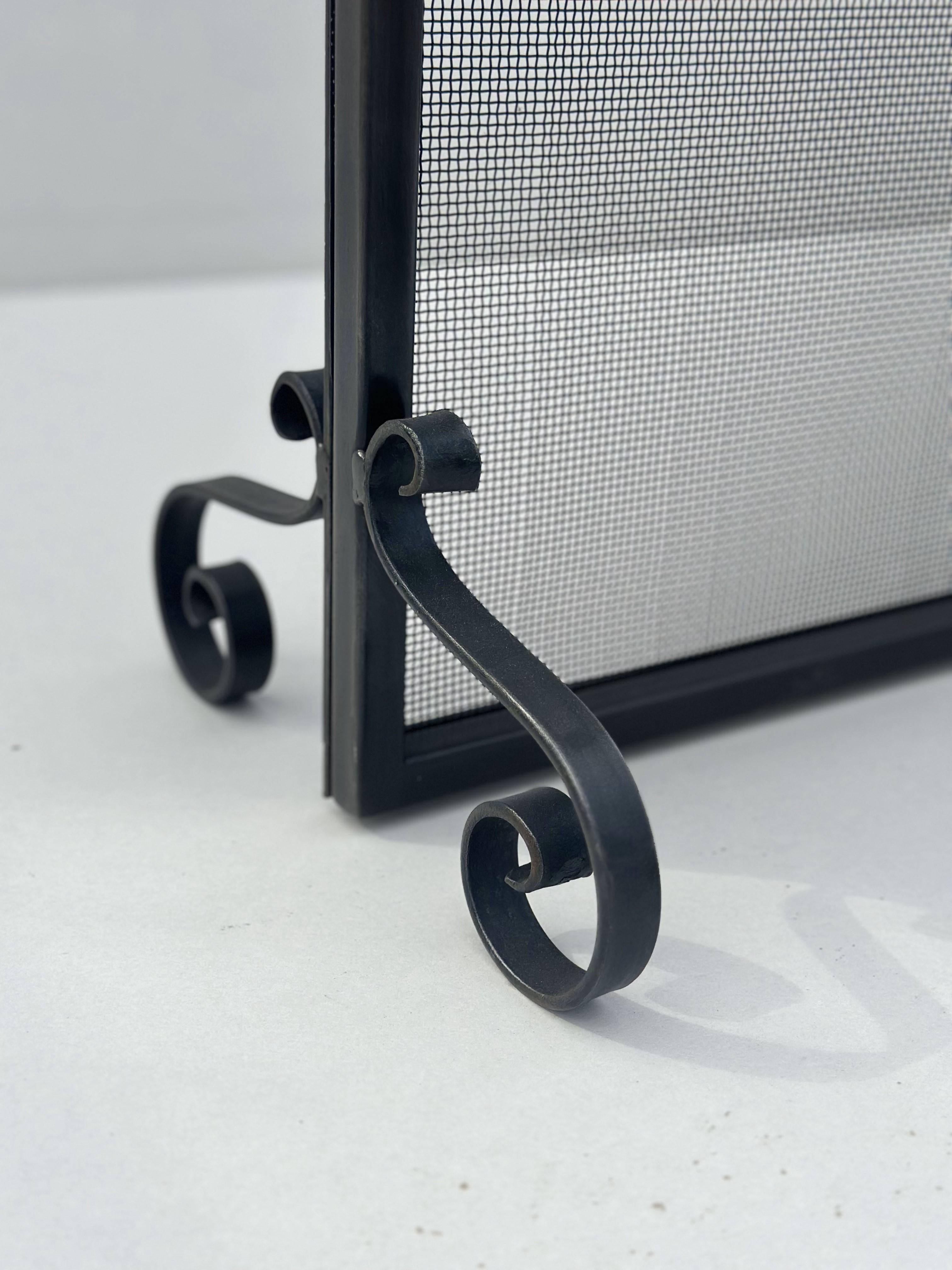 Dipinto Parafuoco tradizionale Hartner in ferro e rete di Betzinger Designs in vendita