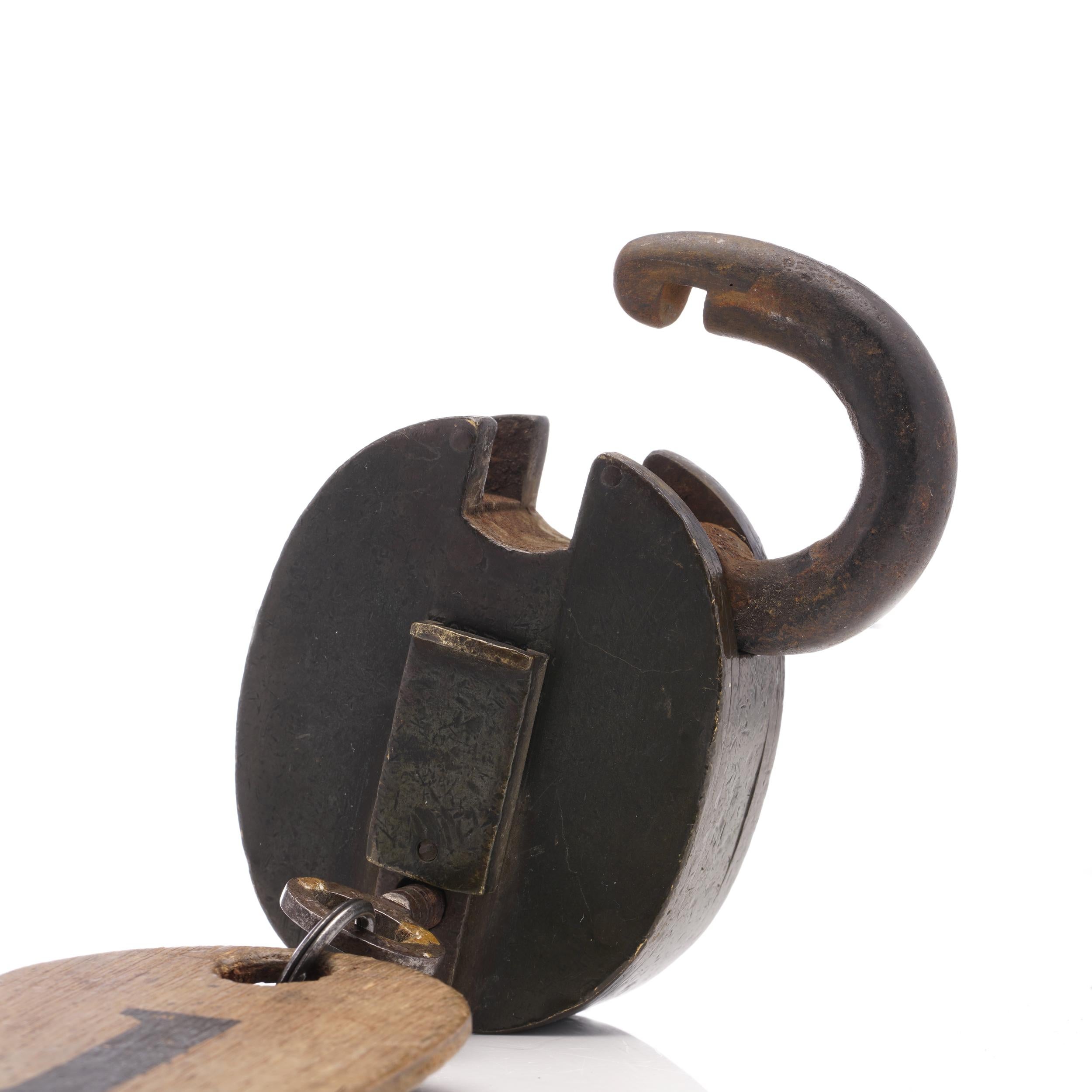 British The Hobbs & Co. Victorian heavy iron padlock with its original key  For Sale