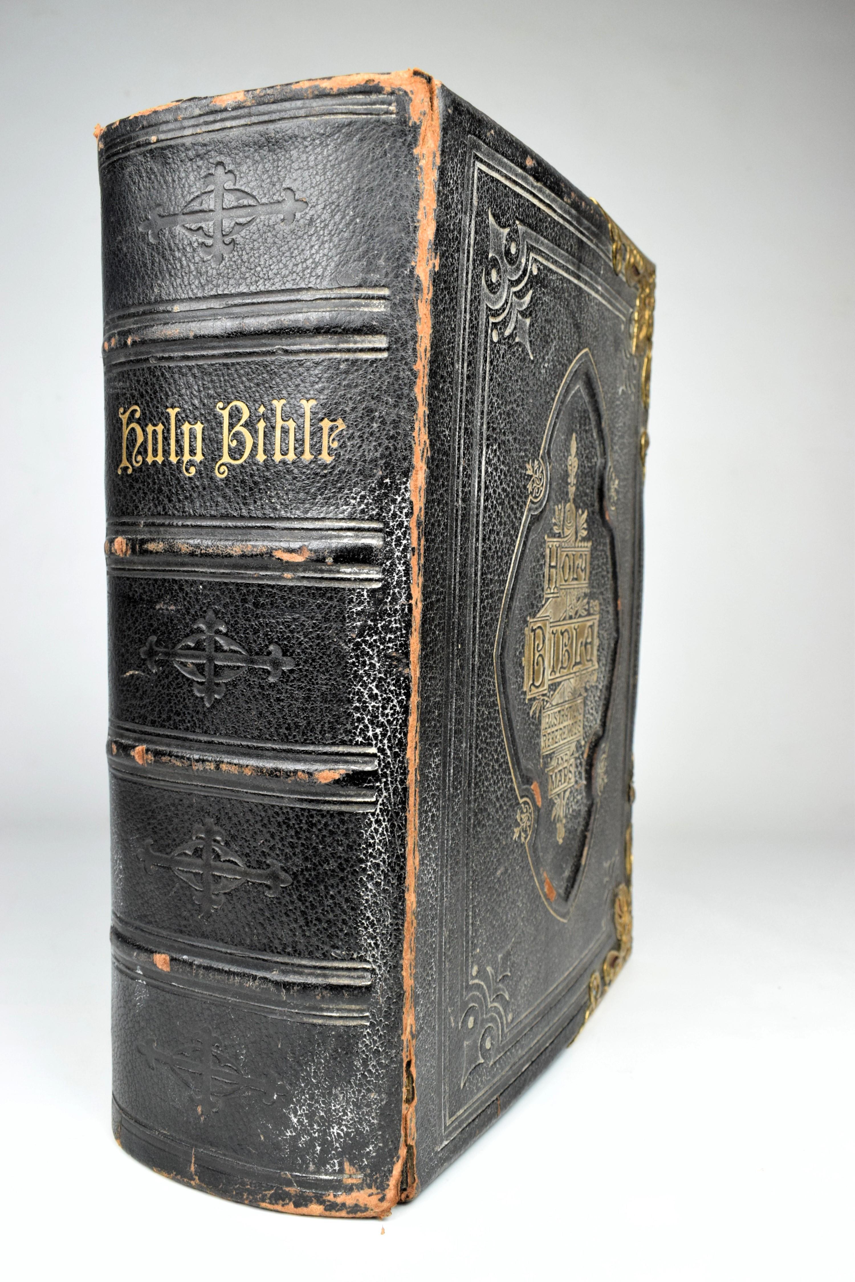 Die Heilige Bibel mit einer Kurzfassung der Kommentare von Scott und Henry (19. Jahrhundert) im Angebot