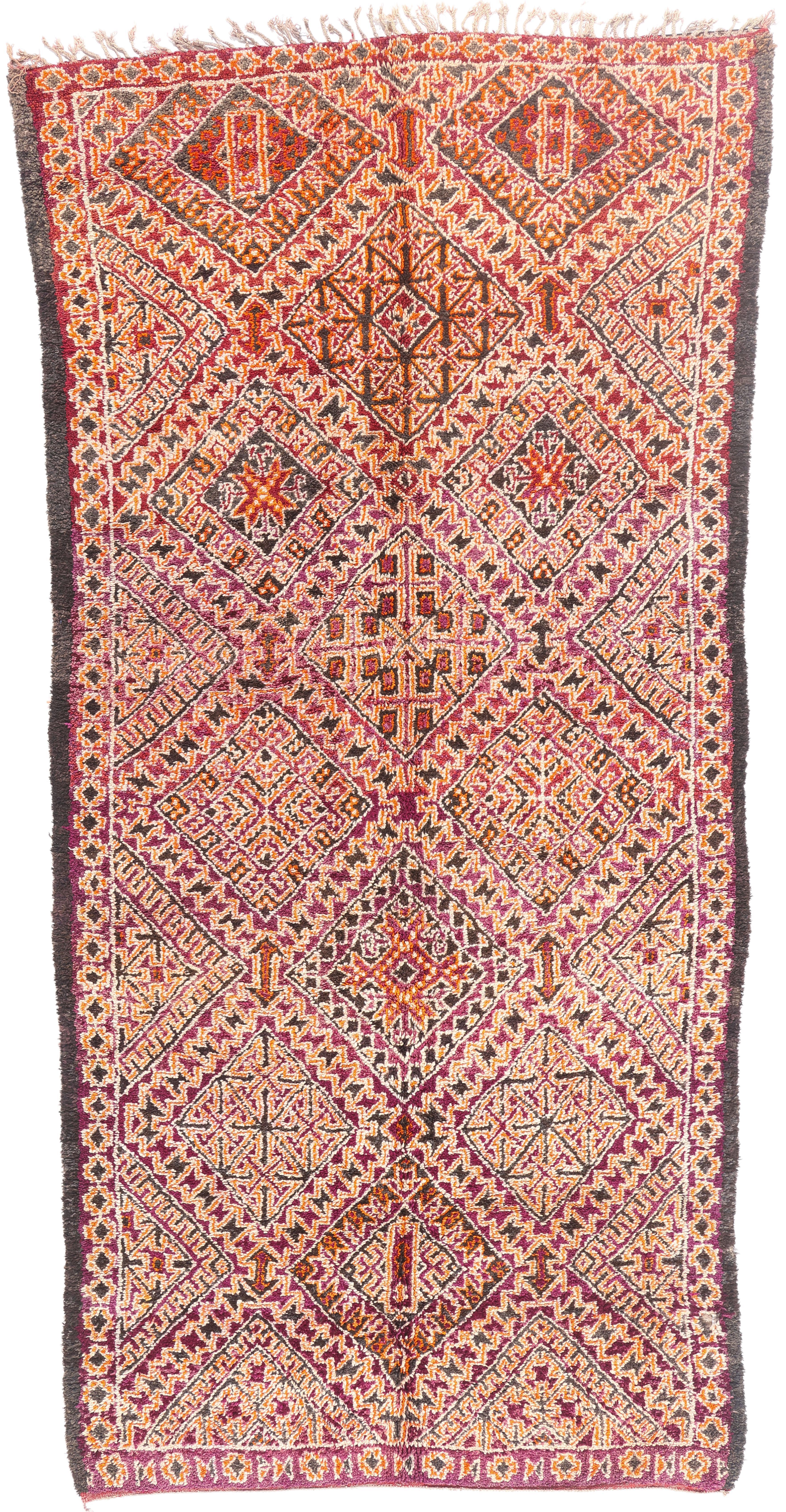 The House of Diamonds: A Zayane Beni M'Guild Moroccan Masterpiece of Continuity For Sale
