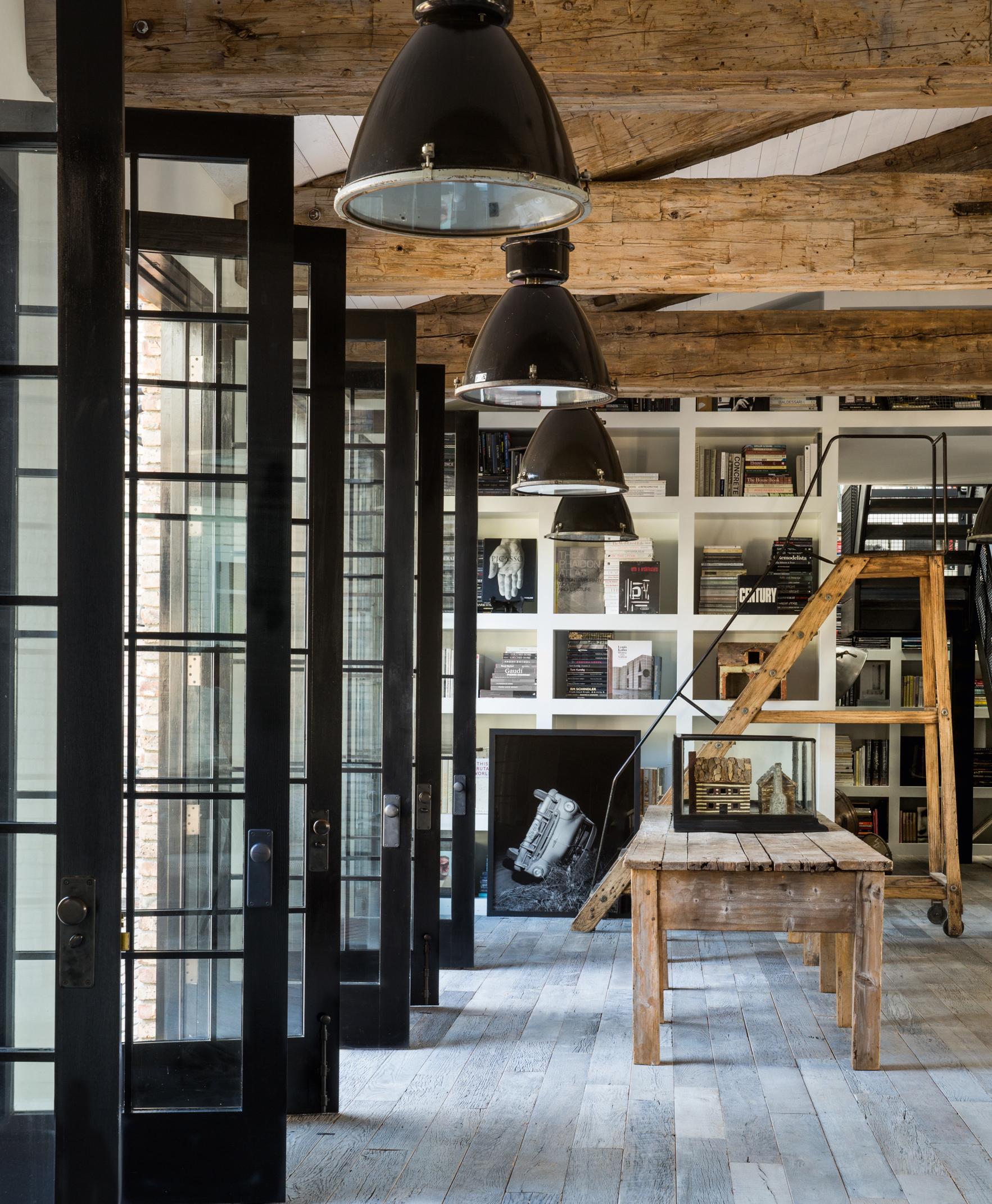 Written by Diane Keaton, Photographed by Lisa Romerein

At once a style guide, an inspirational tome, and a how-to volume on creating one’s home, this book will serve as a go-to reference for all those seeking to spur their own creativity as they