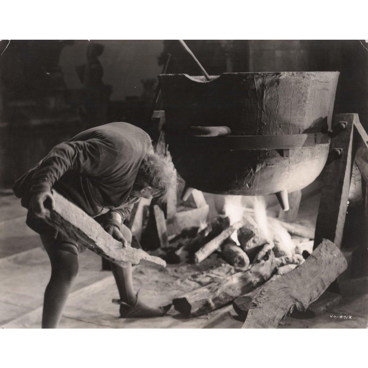 Silber-Gelatine-Doppelweight-Foto, Notre Dame 1939, U.S. (amerikanisch) im Angebot