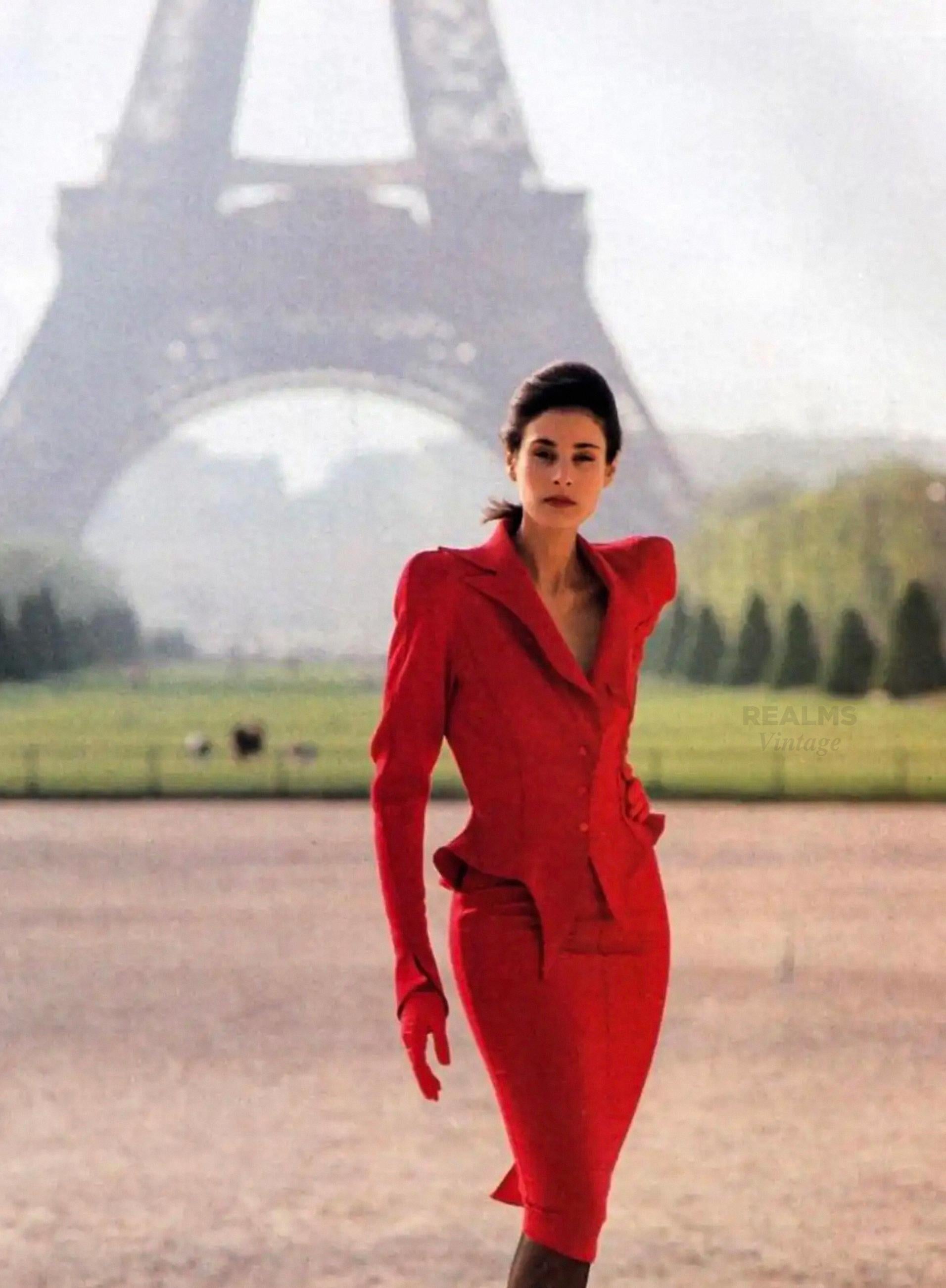 The Iconic red Thierry Mugler LES INFERNALES Suit 1988/89 For Sale 3