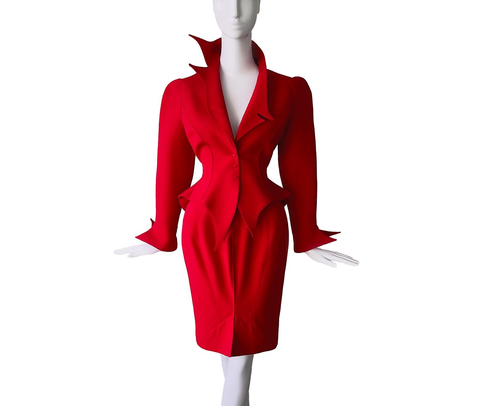 The Iconic red Thierry Mugler LES INFERNALES Suit 1988/89 4