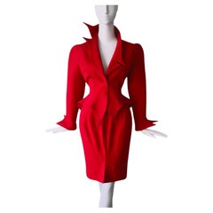 Le costume rouge iconique Thierry Mugler LES INFERNALES 1988/89