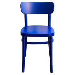 L'emblématique chaise MZO bleu roi en bois de hêtre par Mazo Design