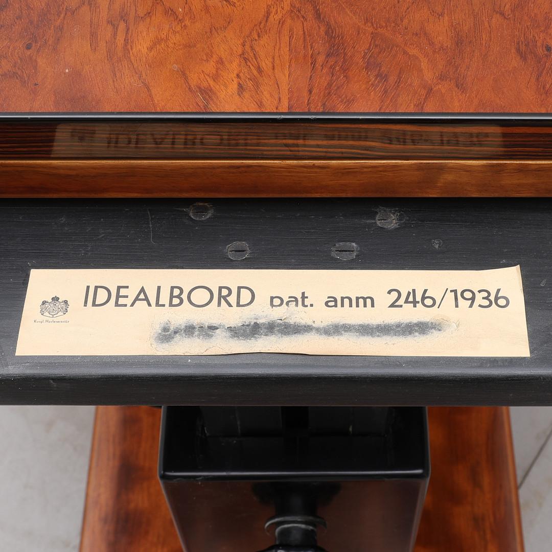 The 'Ideal Table' by Otto Wretling,  Functionalist Folding Table For Sale 1
