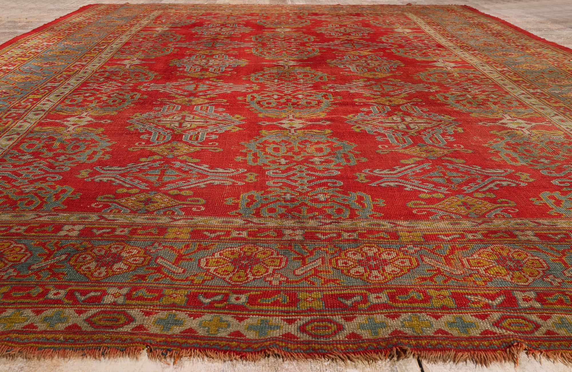 La cour impériale pourpre : Un chef-d'œuvre de noblesse oushak de la fin du XIXe siècle en vente 2