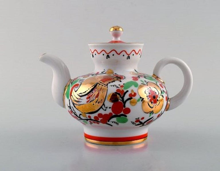 Imperial Lomonosov Porcelain Factory, Soviet Union, a Pair of Teapots