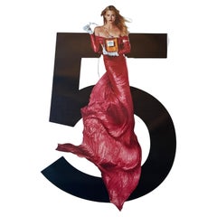 La fameuse robe rouge Chanel n° 5 de Jean Paul Goude 2001