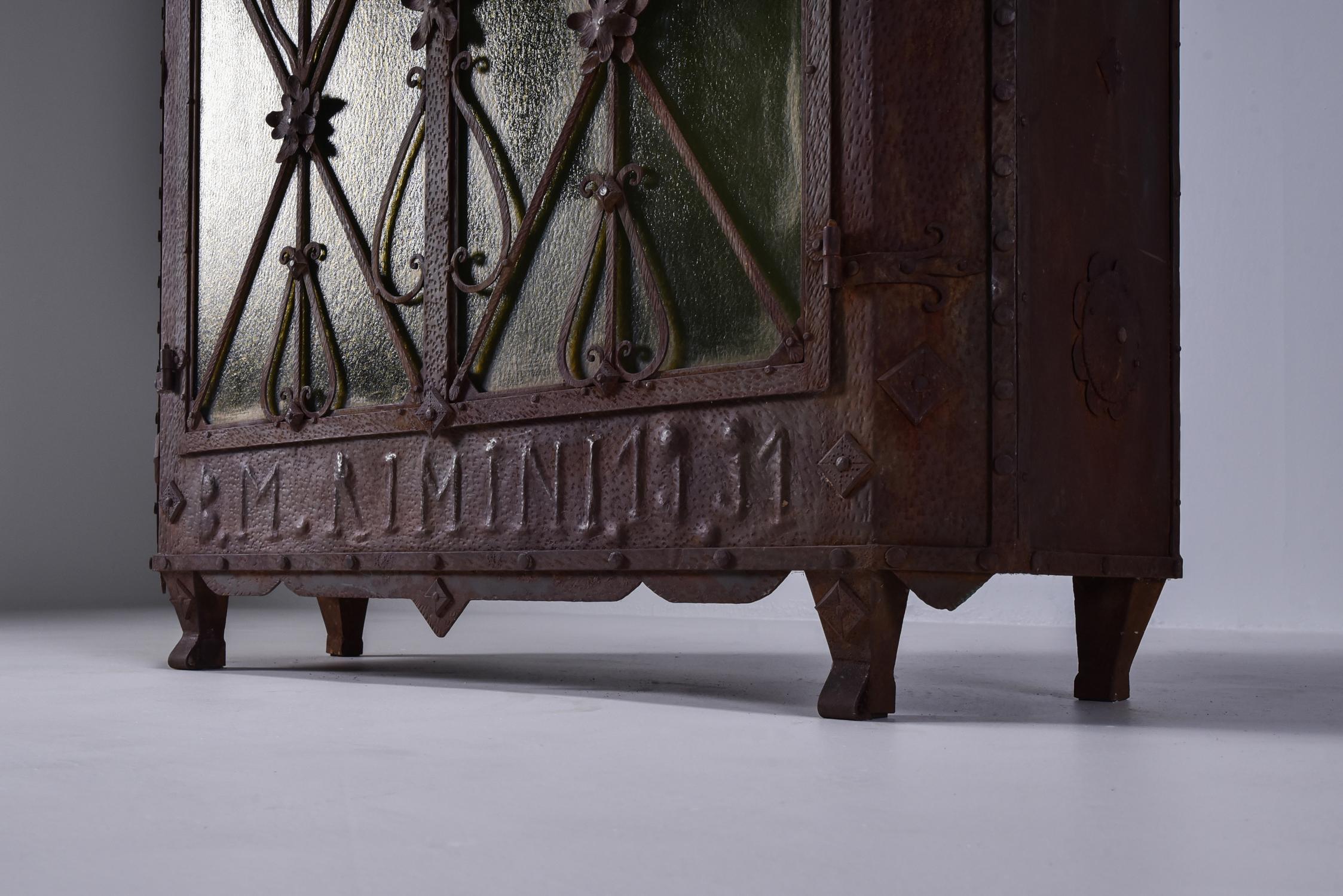 Iron Cabinet, Schrank im Angebot 6