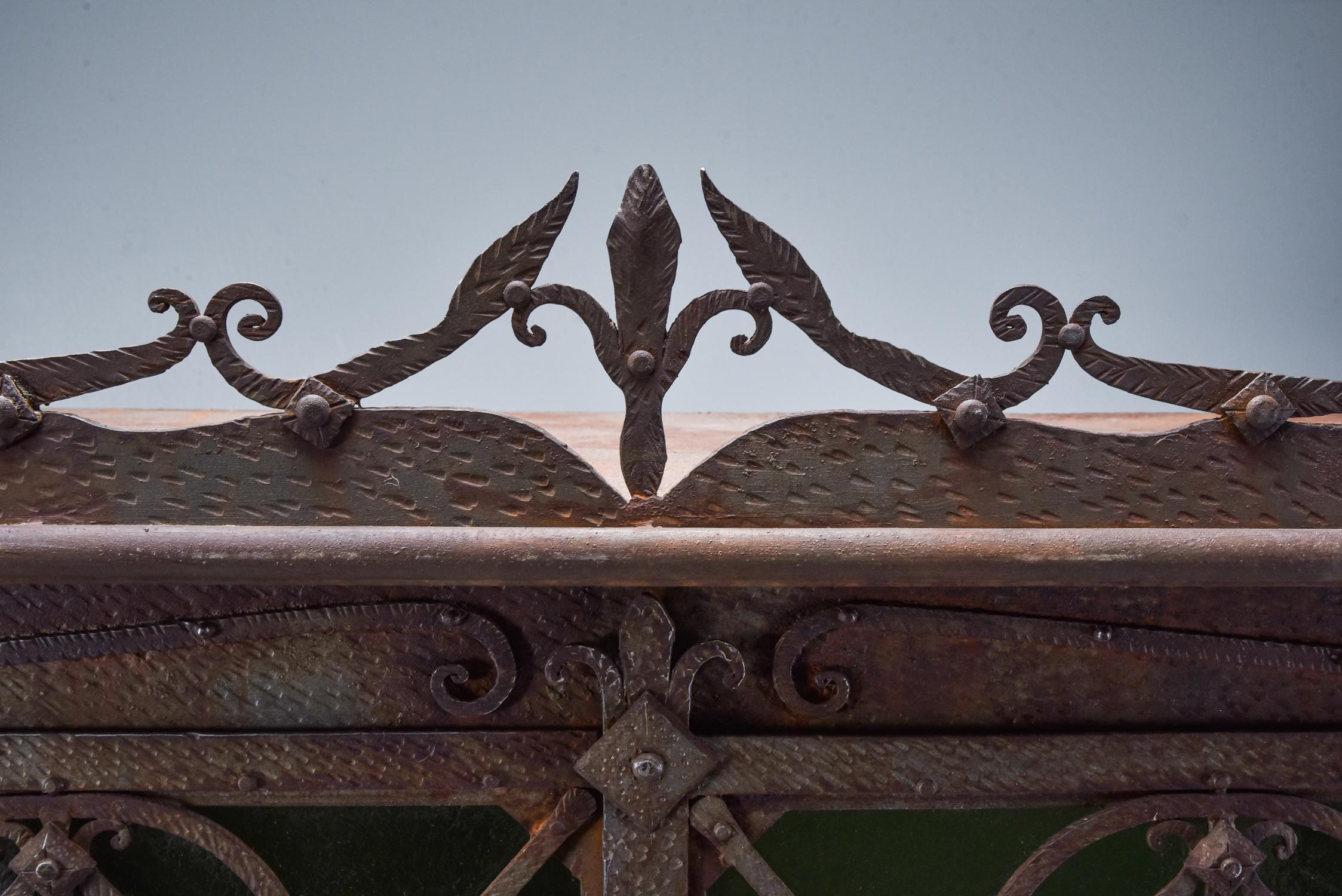 Iron Cabinet, Schrank im Angebot 8
