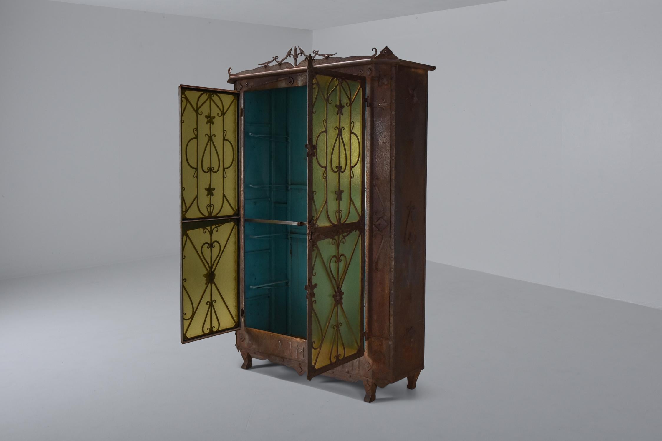 The Iron Cabinet In Good Condition For Sale In Antwerp, BE