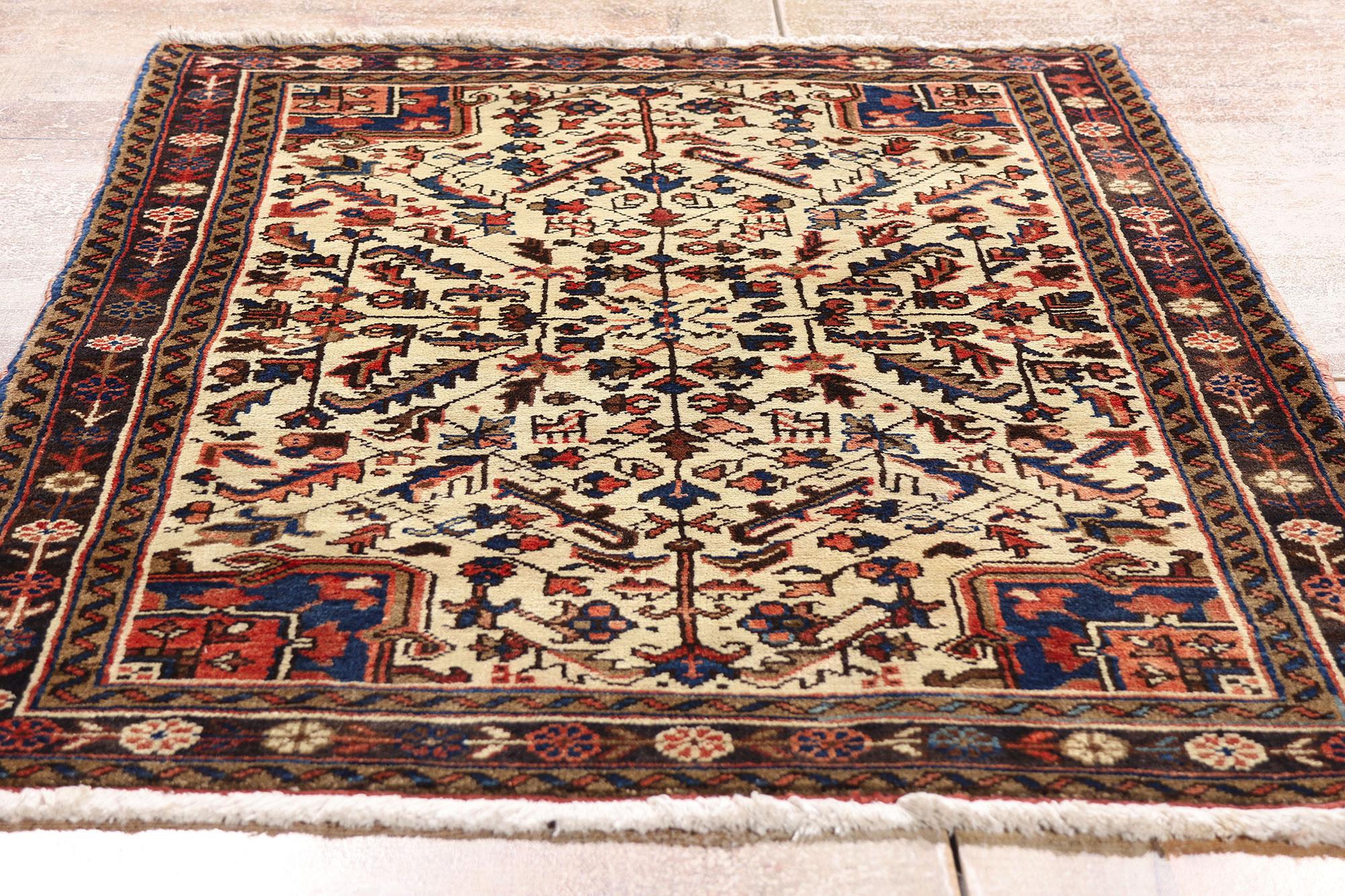 The Ivory Sovereign: A Rare Allover Heriz Masterpiece of Regal Tribal Elegance en venta 1