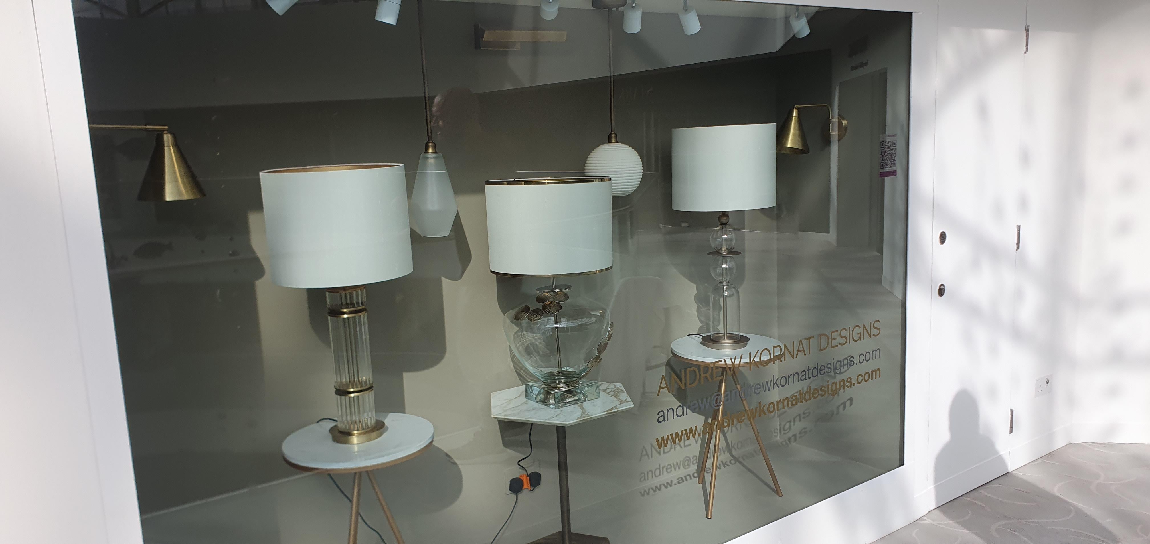 The Jackson Column Lamp, handgefertigt aus Schilfglas und antikem Messing im Zustand „Neu“ im Angebot in London, GB