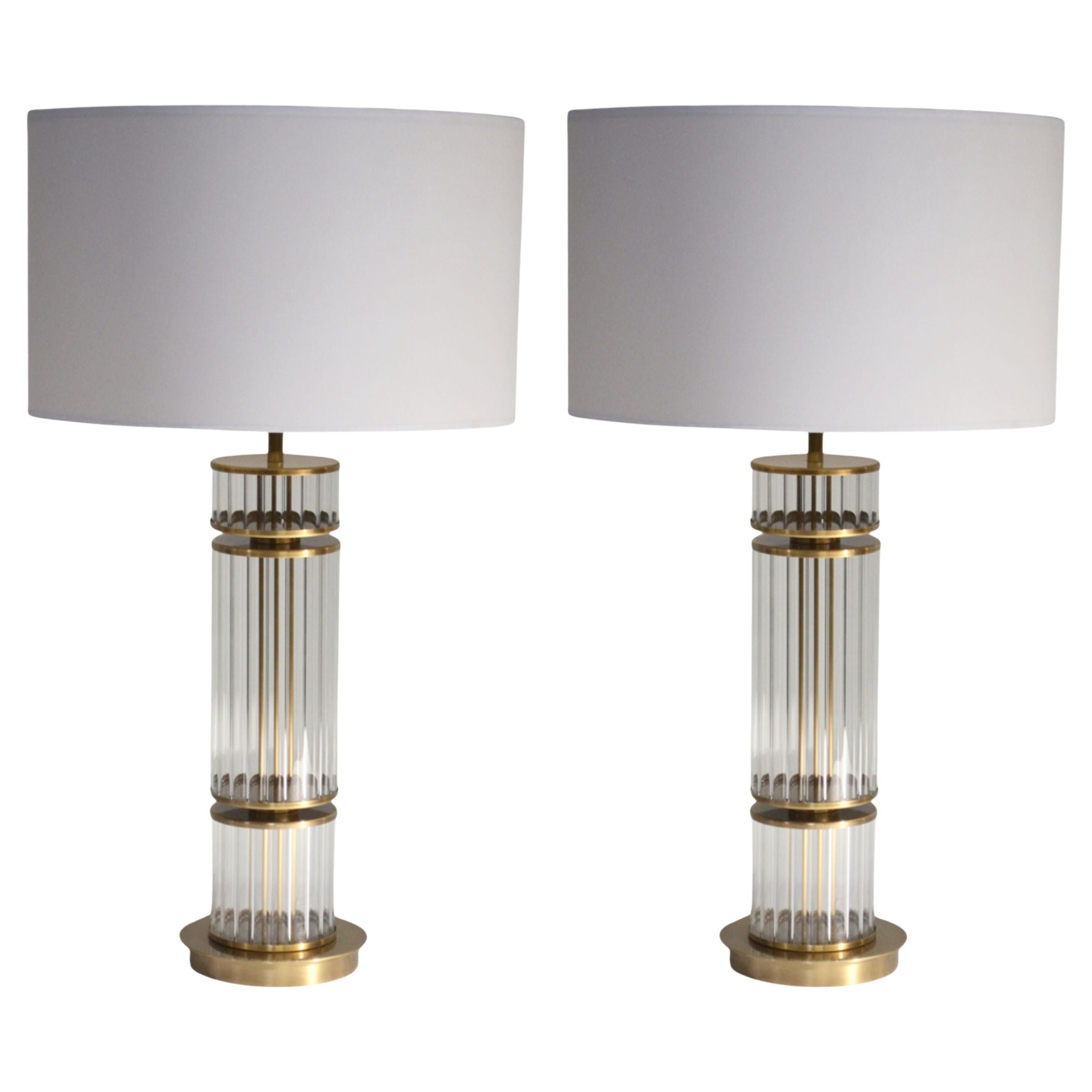 The Jackson Column Lamp, handgefertigt aus Schilfglas und antikem Messing im Angebot