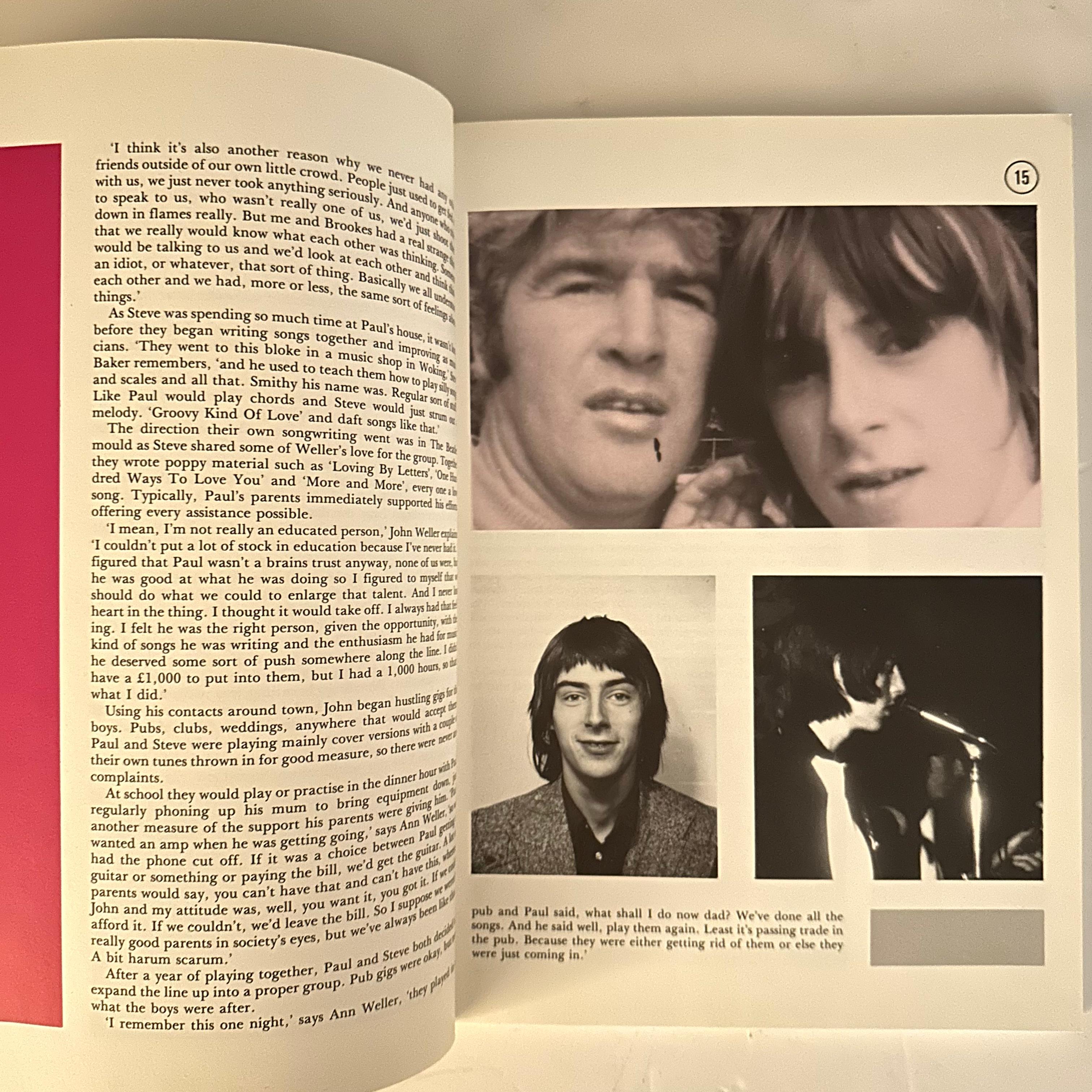 Published by William Clowes Limited, 1st edition, London, 1983. Soft cover, English text.

The Jam is a rock trio who were known for their mod image, quintessential English flavour and the distinct stylistic mixture of psychedelic rock and 1960s