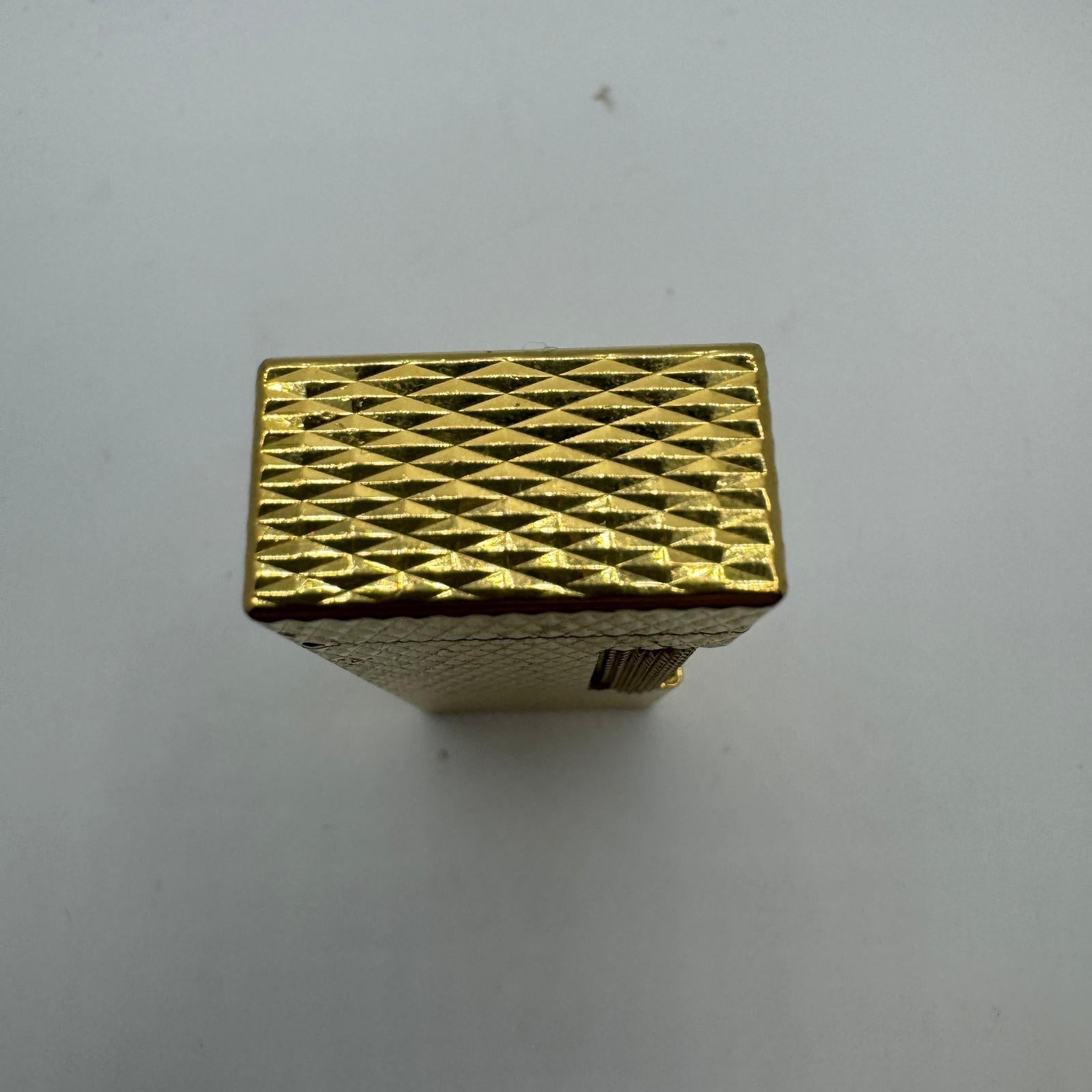 The James Bond  Iconic Vintage & Elegant Dunhill 18K Gold Plated Circa 1980s For Sale 1