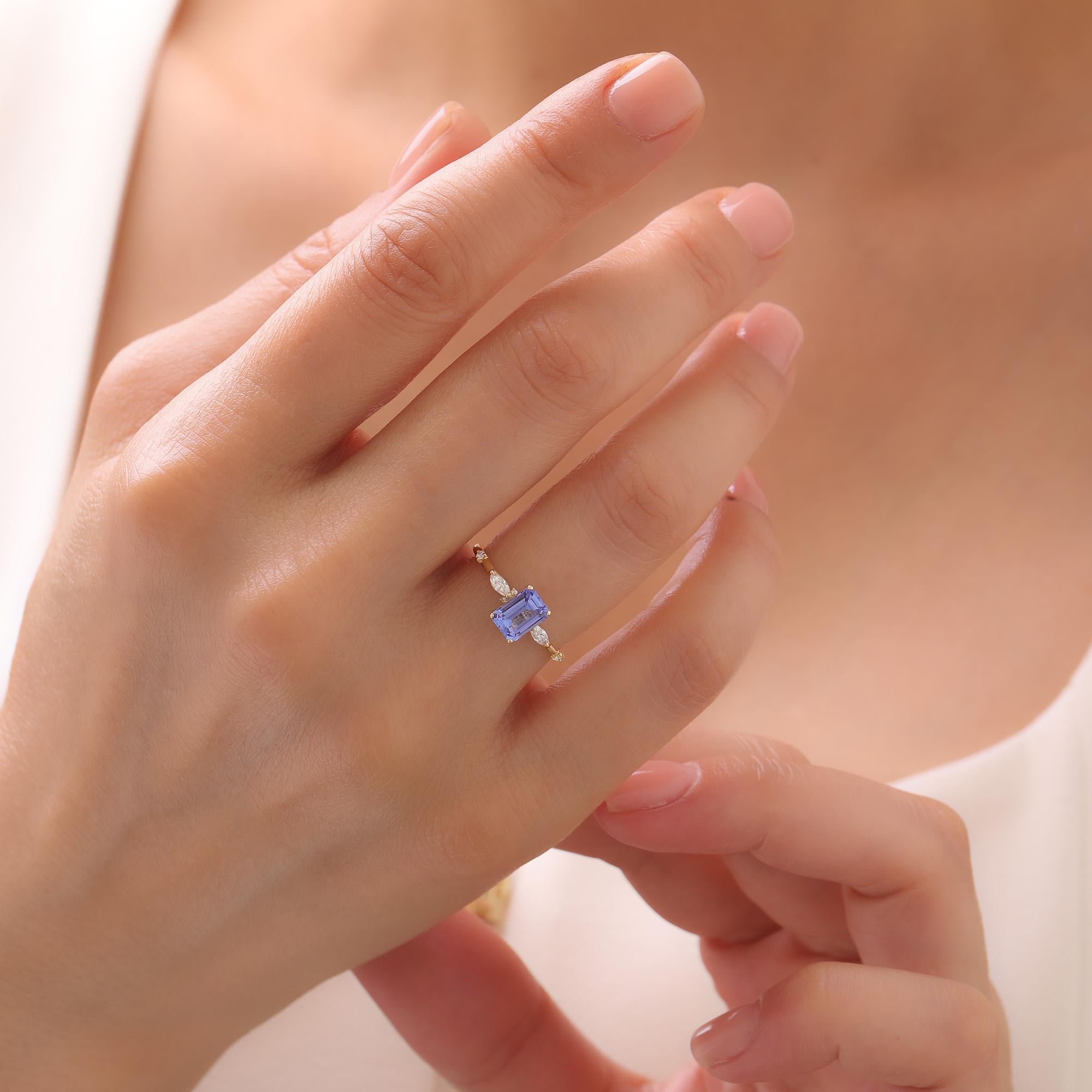 in vendita:  L'anello di fidanzamento Joie con tanzanite e diamanti 3