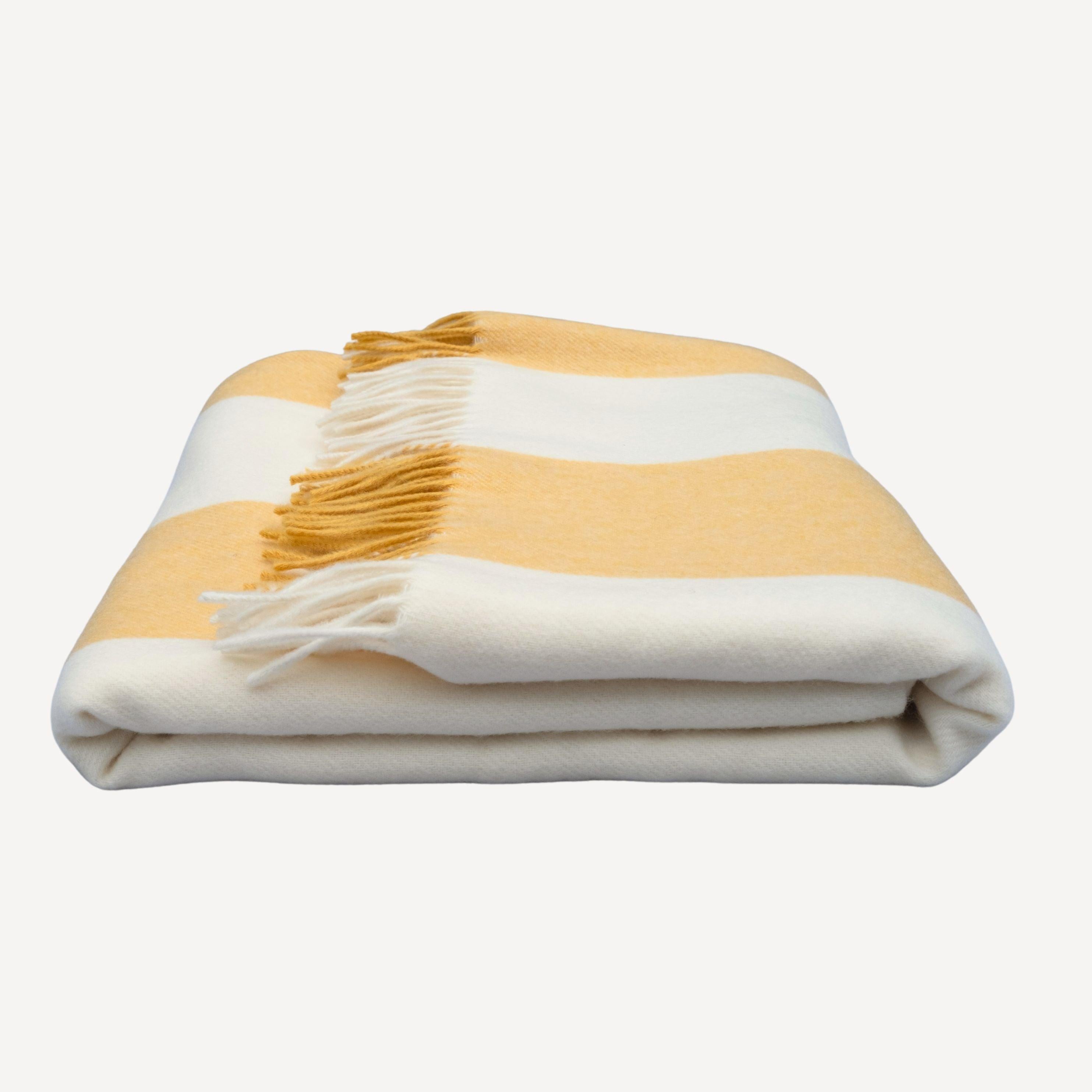 British The Keats Merino Lambswool Yellow Throw / Blanket For Sale