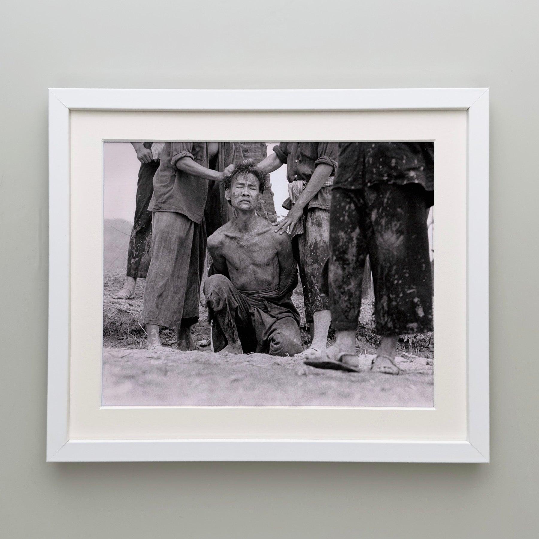 The Killing Fields 1984 Publicity Film Movie Press Still Framed Excellent état - En vente à Bath, Somerset