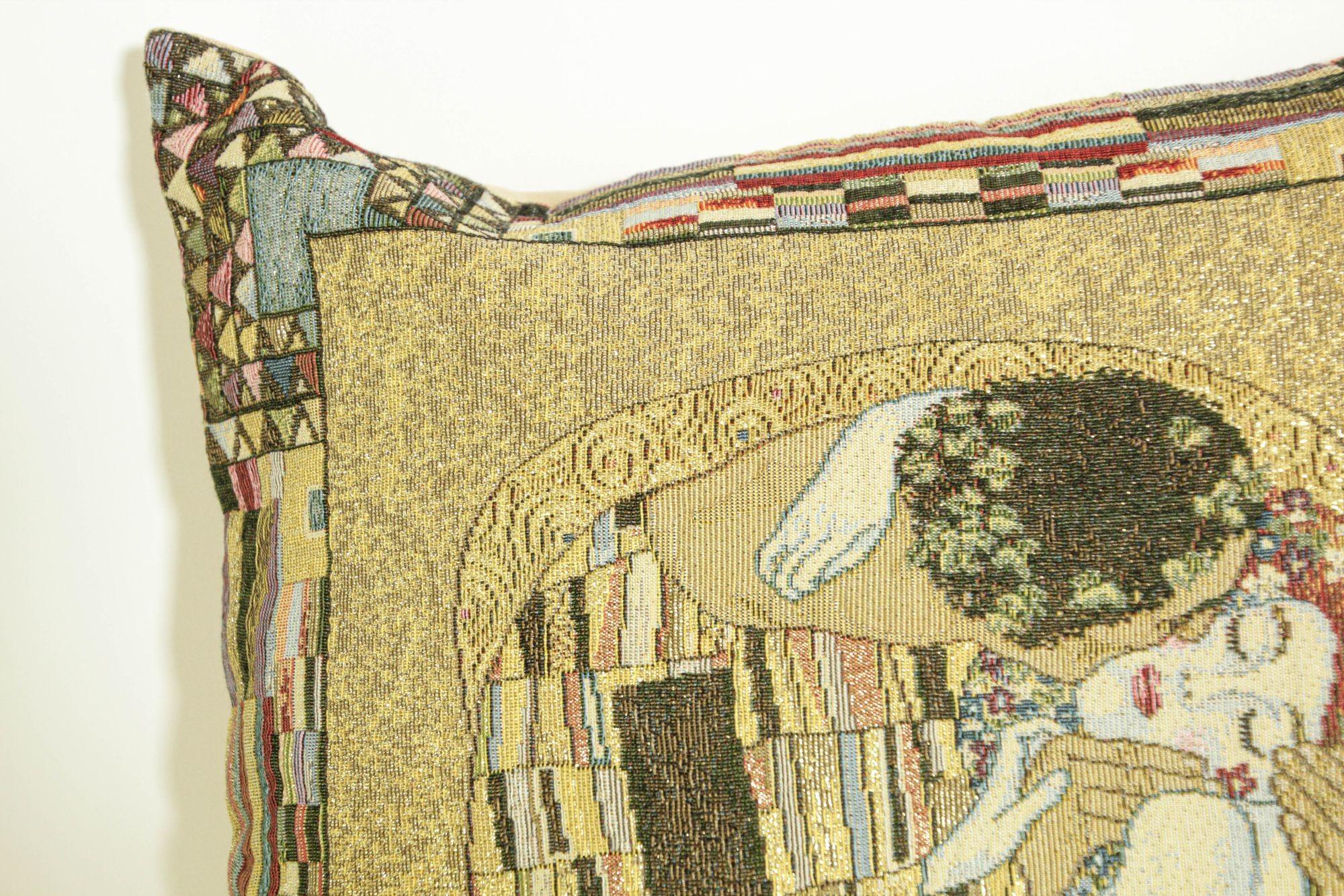 Cuscino da lancio The Kiss di Gustav Klimt In condizioni buone in vendita a North Hollywood, CA