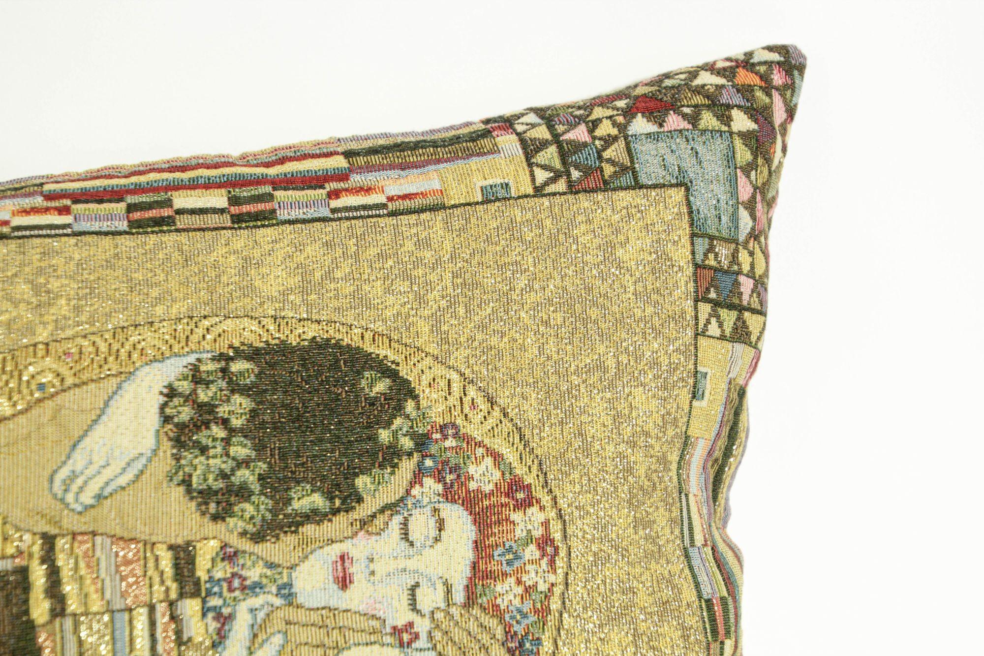 XX secolo Cuscino da lancio The Kiss di Gustav Klimt in vendita