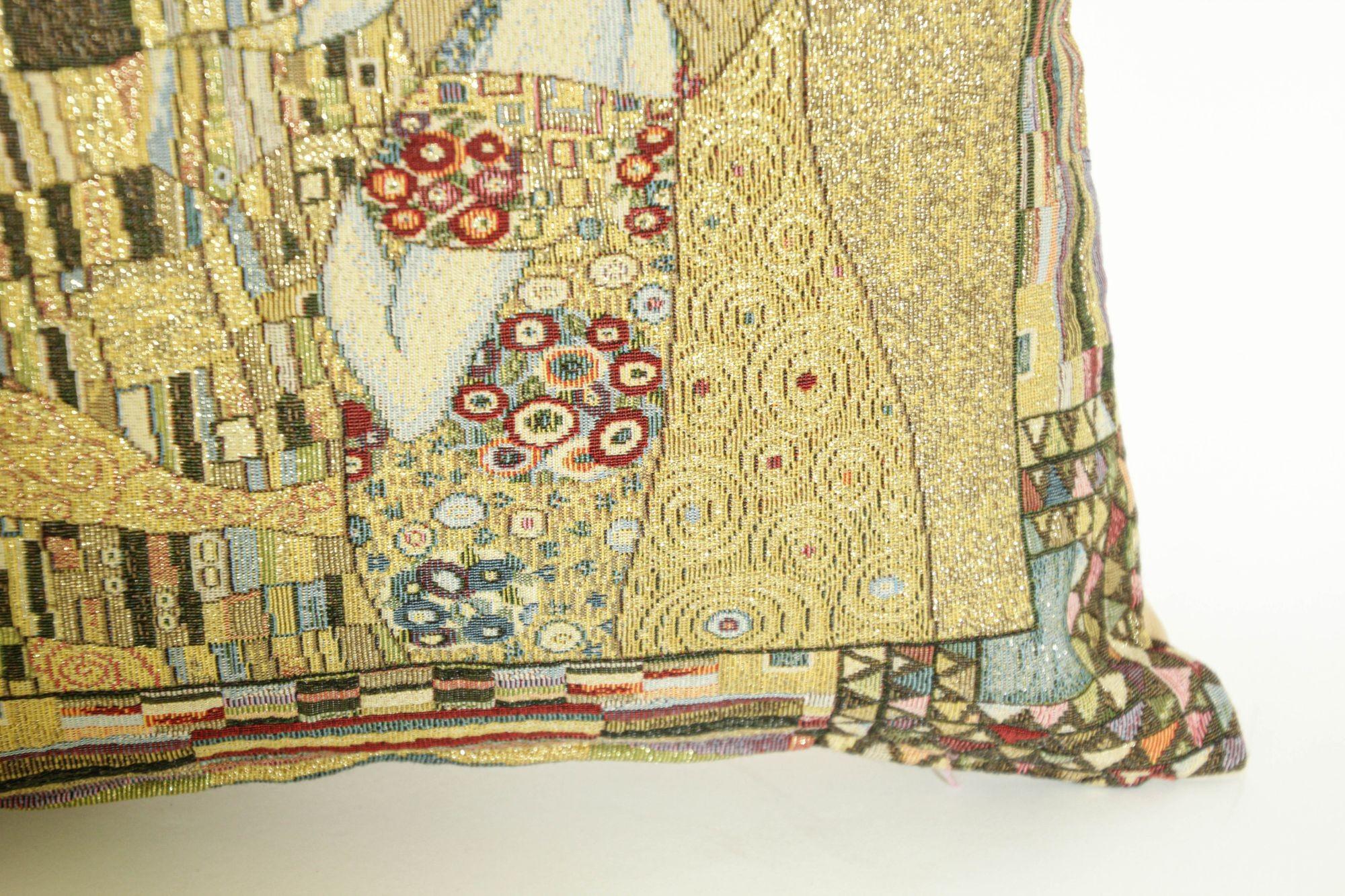 Cotone Cuscino da lancio The Kiss di Gustav Klimt in vendita