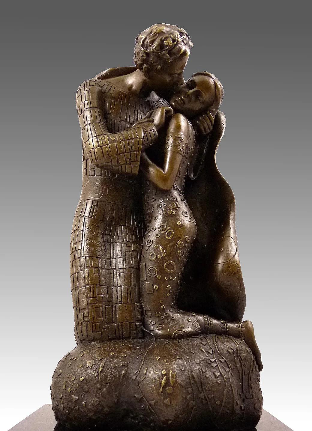 French The Kiss – Stunning Bronze Sculpture Inspired by Gustav Klimt For Sale