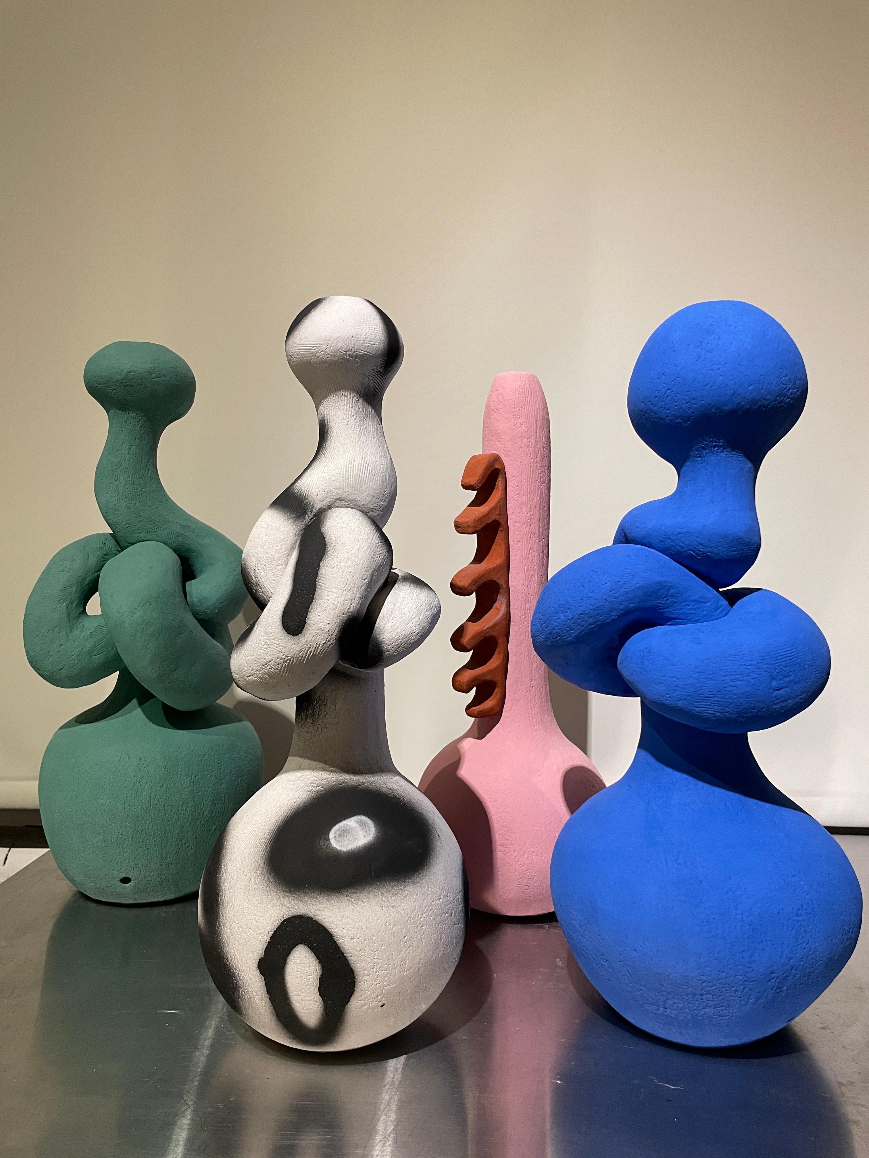 Vernissé Sculpture de table ou lampe à nœuds, en bleu électrique, faite à la main par l'artiste Stef Duffy en vente