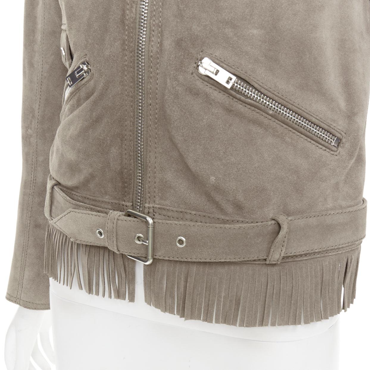 THE KOOPLES taupe cow suede leather western fringe belted biker jacket M
Reference: CC/A00508
Brand: The Kooples
Material: Leather
Color: Taupe, Silver
Pattern: Solid
Closure: Zip
Lining: Taupe Fabric

CONDITION:
Condition: Good, this item was