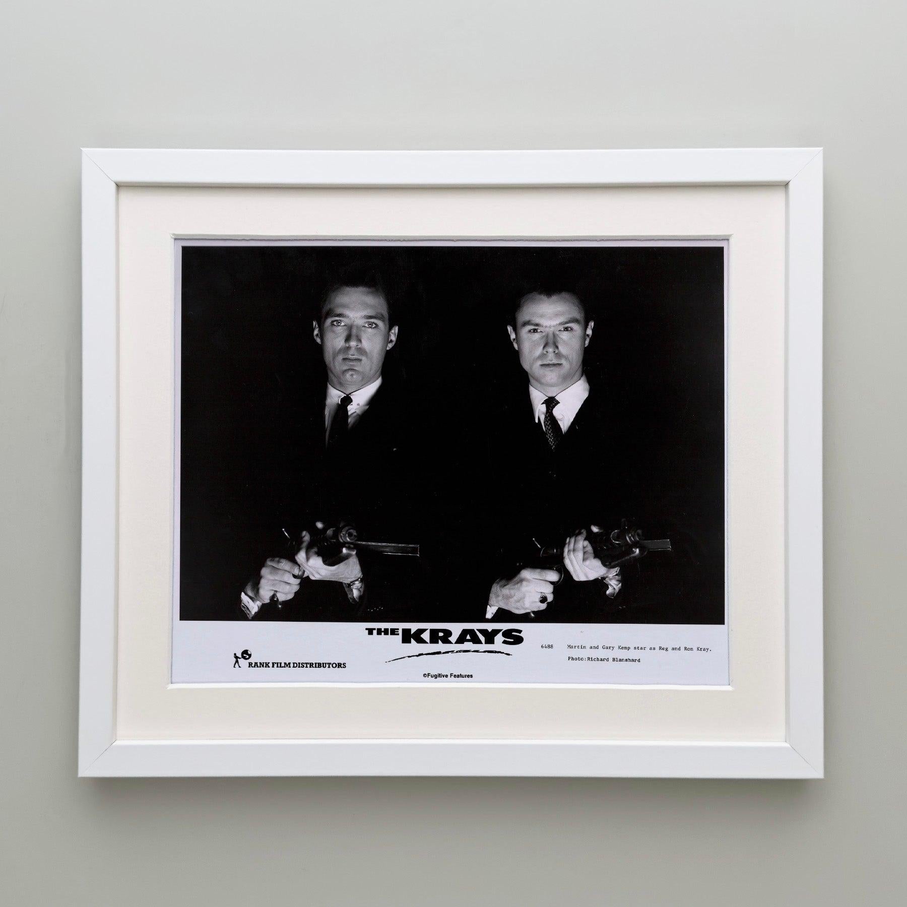 The Krays 1990 Publicity Film Movie Press Still Framed Excellent état - En vente à Bath, Somerset