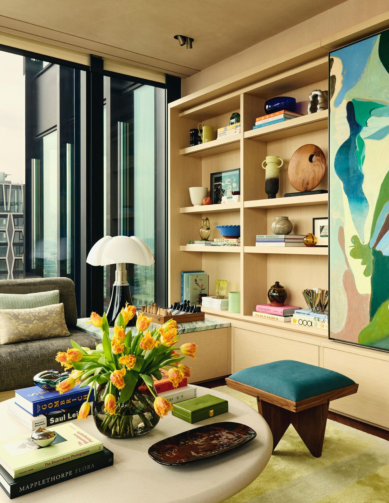 Der Kreef-Fußhocker von Sister von Studio Ashby (Holzarbeit) im Angebot