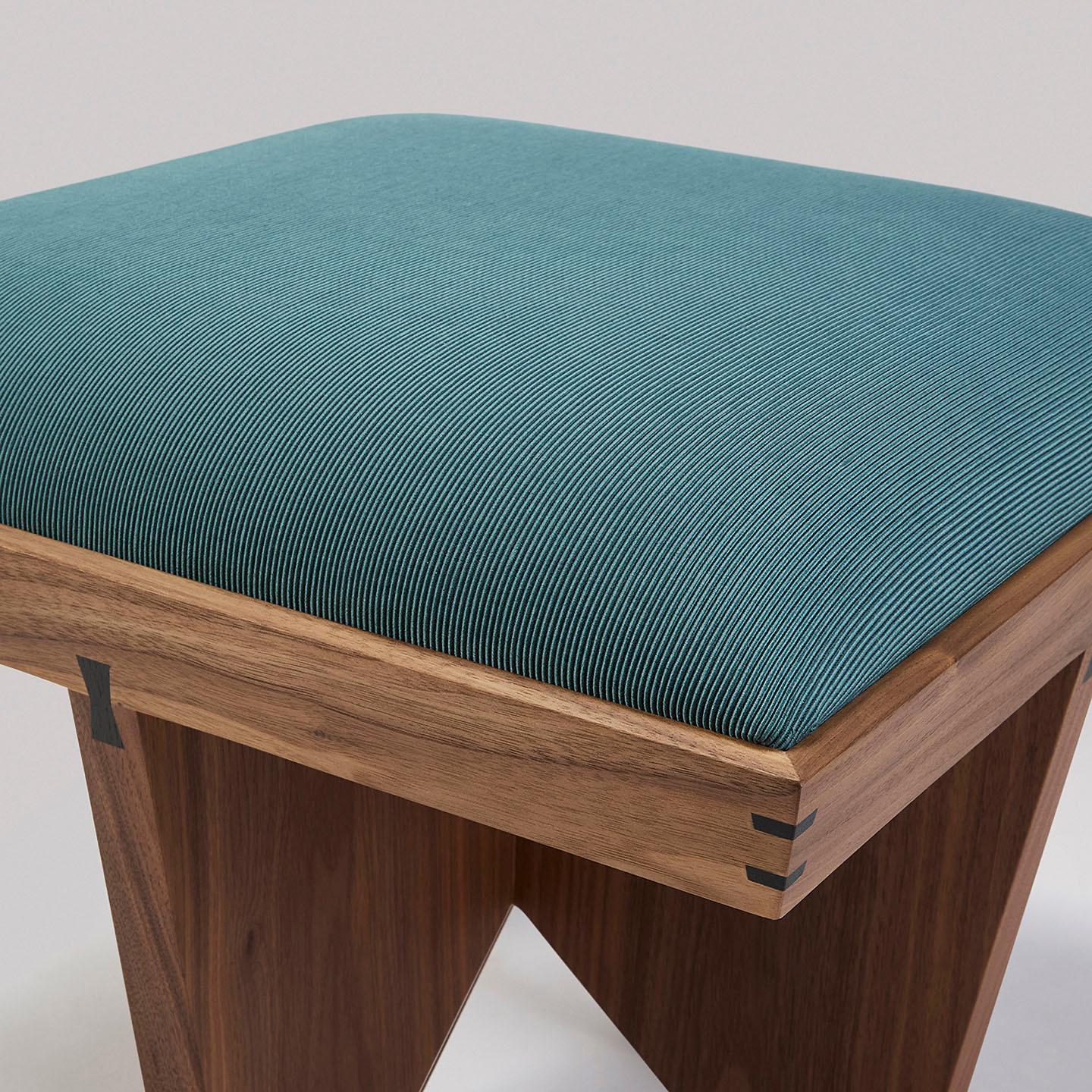 Reposapiés Kreef de Sister by Studio Ashby Carpintería en venta
