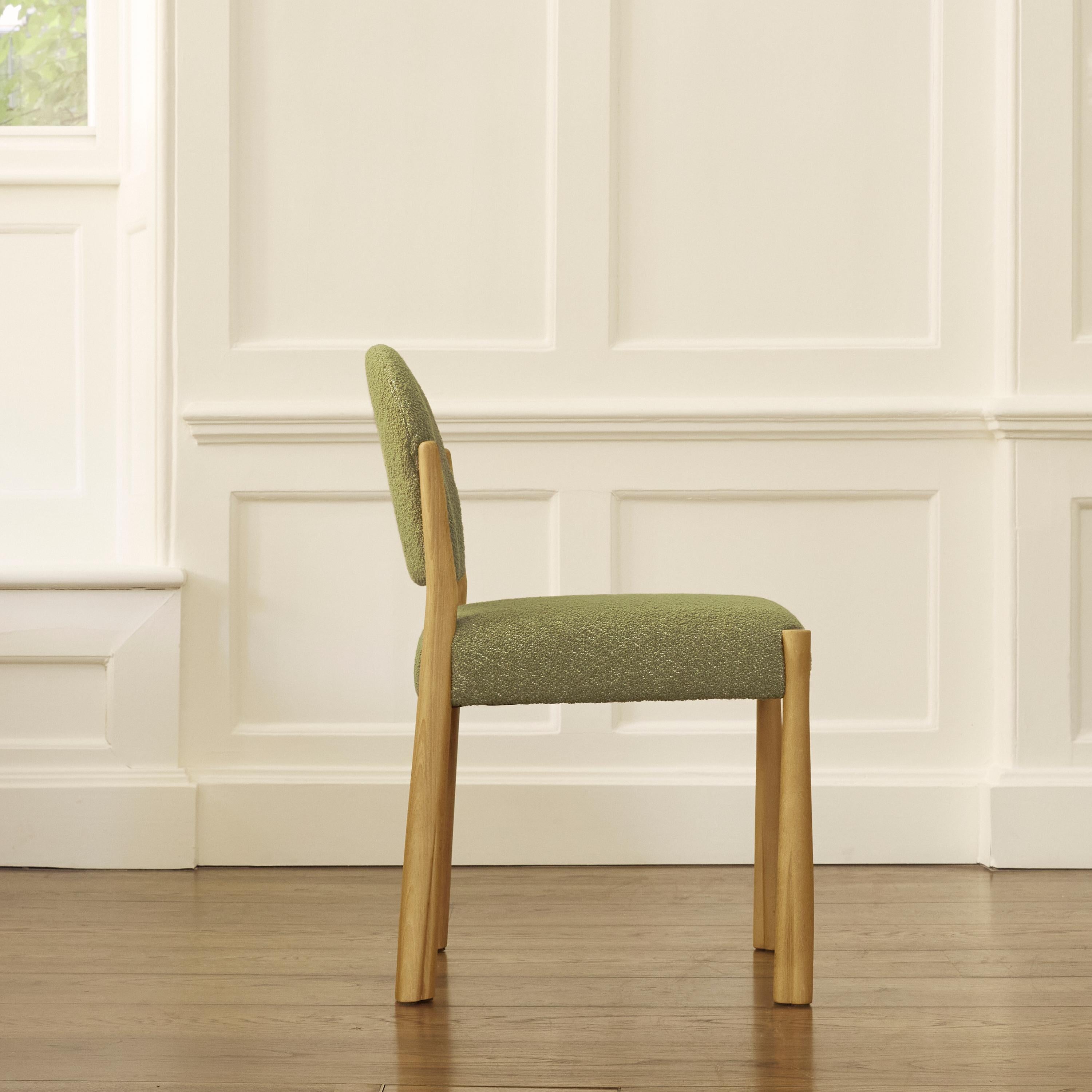 The Kudo Dining Chair In New Condition For Sale In London, GB