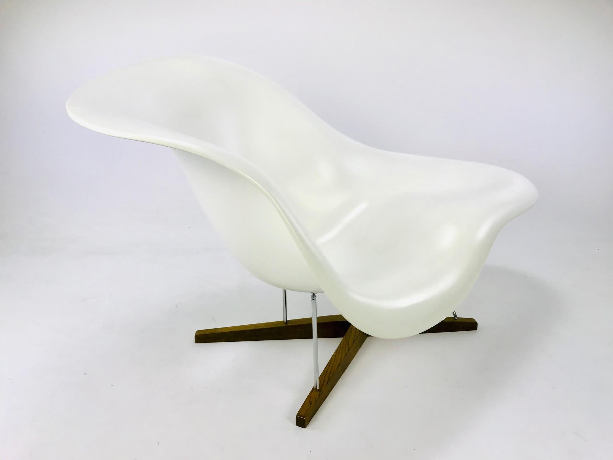 The La Chaise Lounge Chair, Design by Charles & Ray Eames by Vitra 5