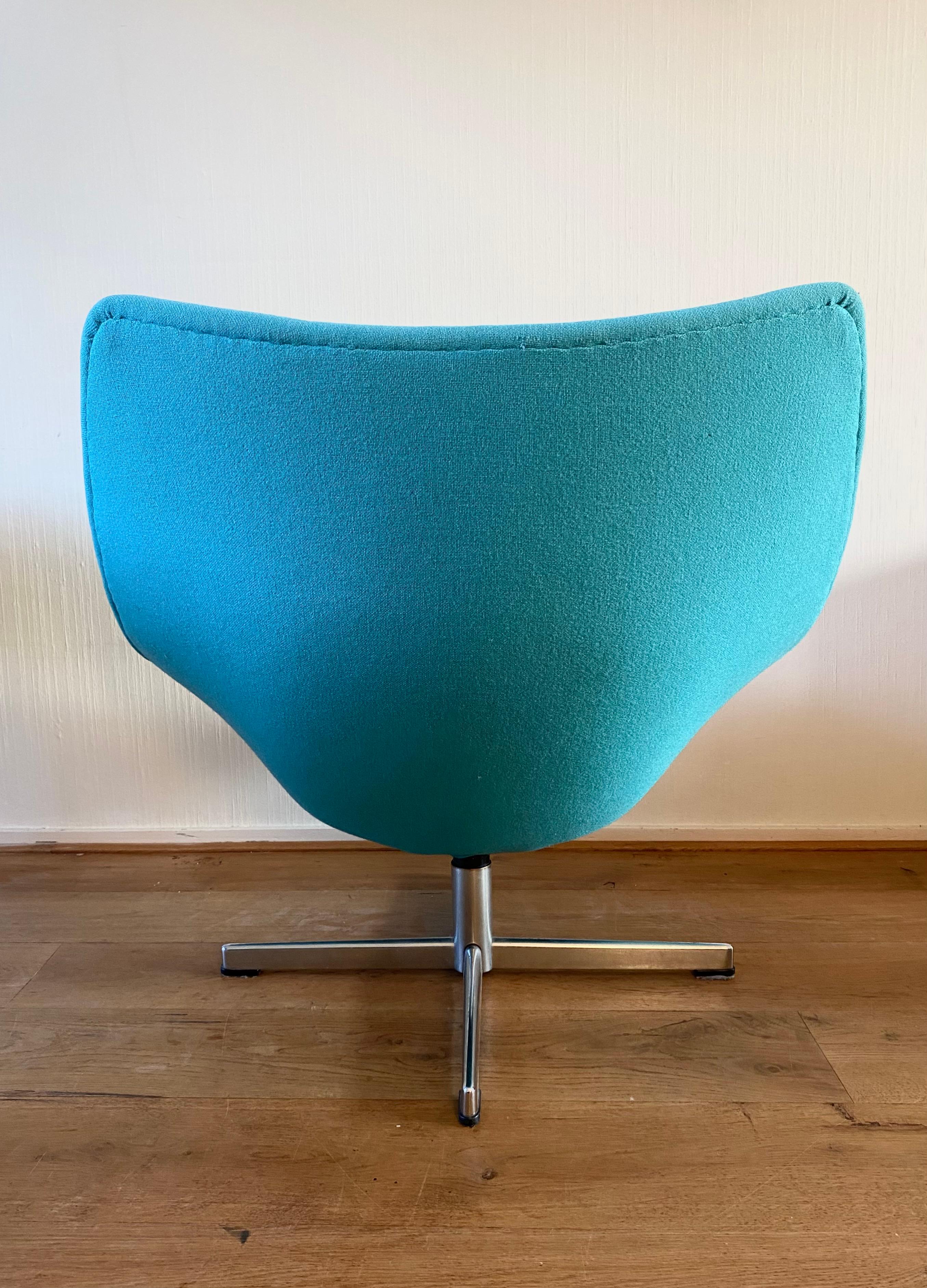 The Large And Rare Artifort Version Oyster Chair By Pierre Paulin, 1960s In Good Condition For Sale In Schagen, NL