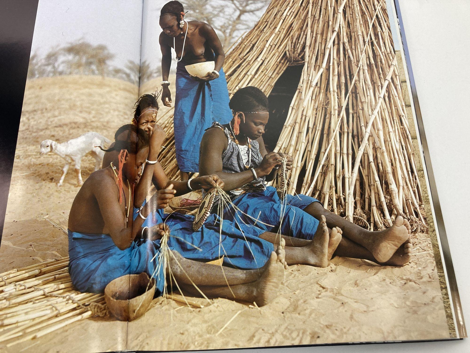 Livre à couverture rigide « The Last Africans » de Gert Chesi, 1981 en vente 8