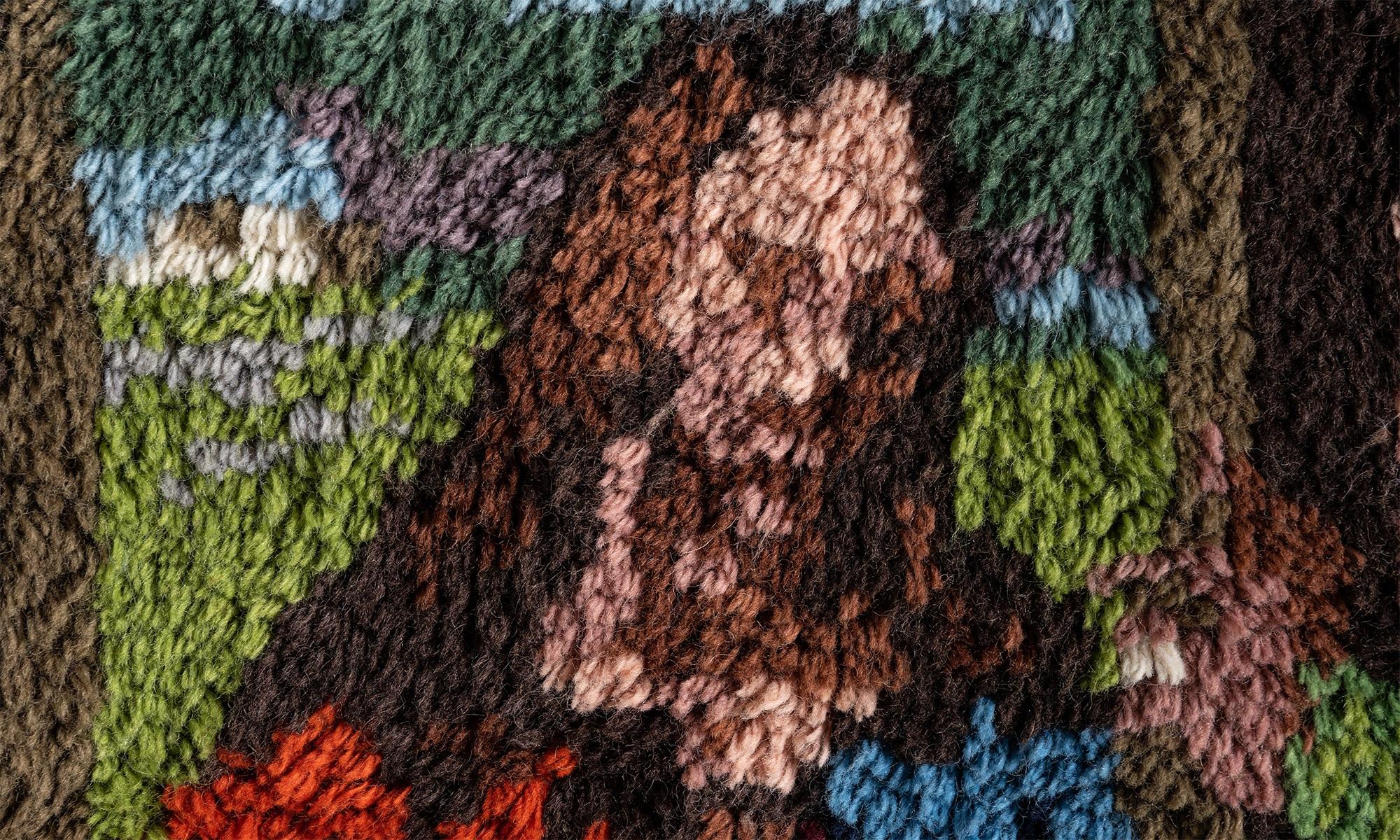 The Last Supper wall rug

England, Circa 1970.

Hand knotted wool wall rug of Leonardo da Vinci’s, 