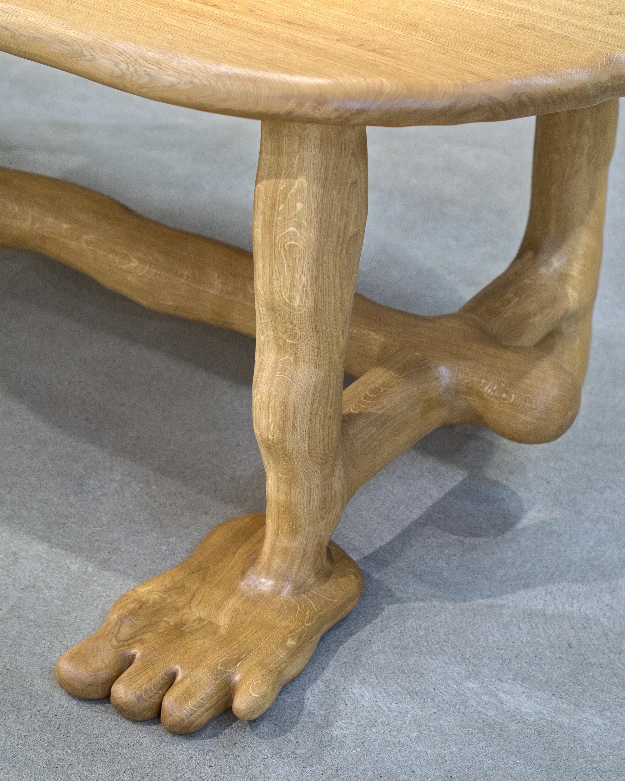 The Leg Dining Table - Sculptural Table in Oak Wood For Sale 1