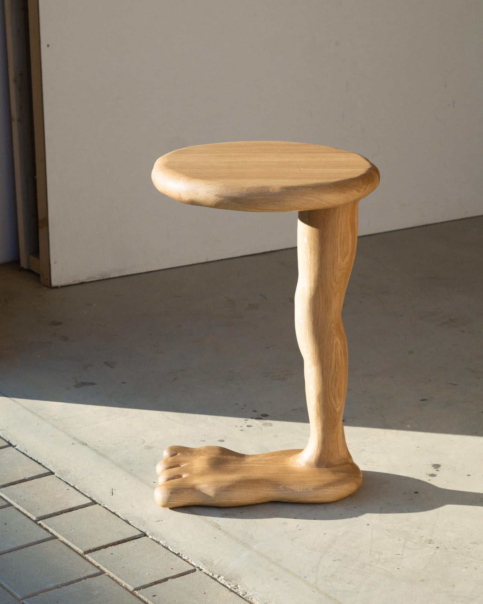 The Leg Side Table - Sculptural Table in Oak Wood For Sale 1
