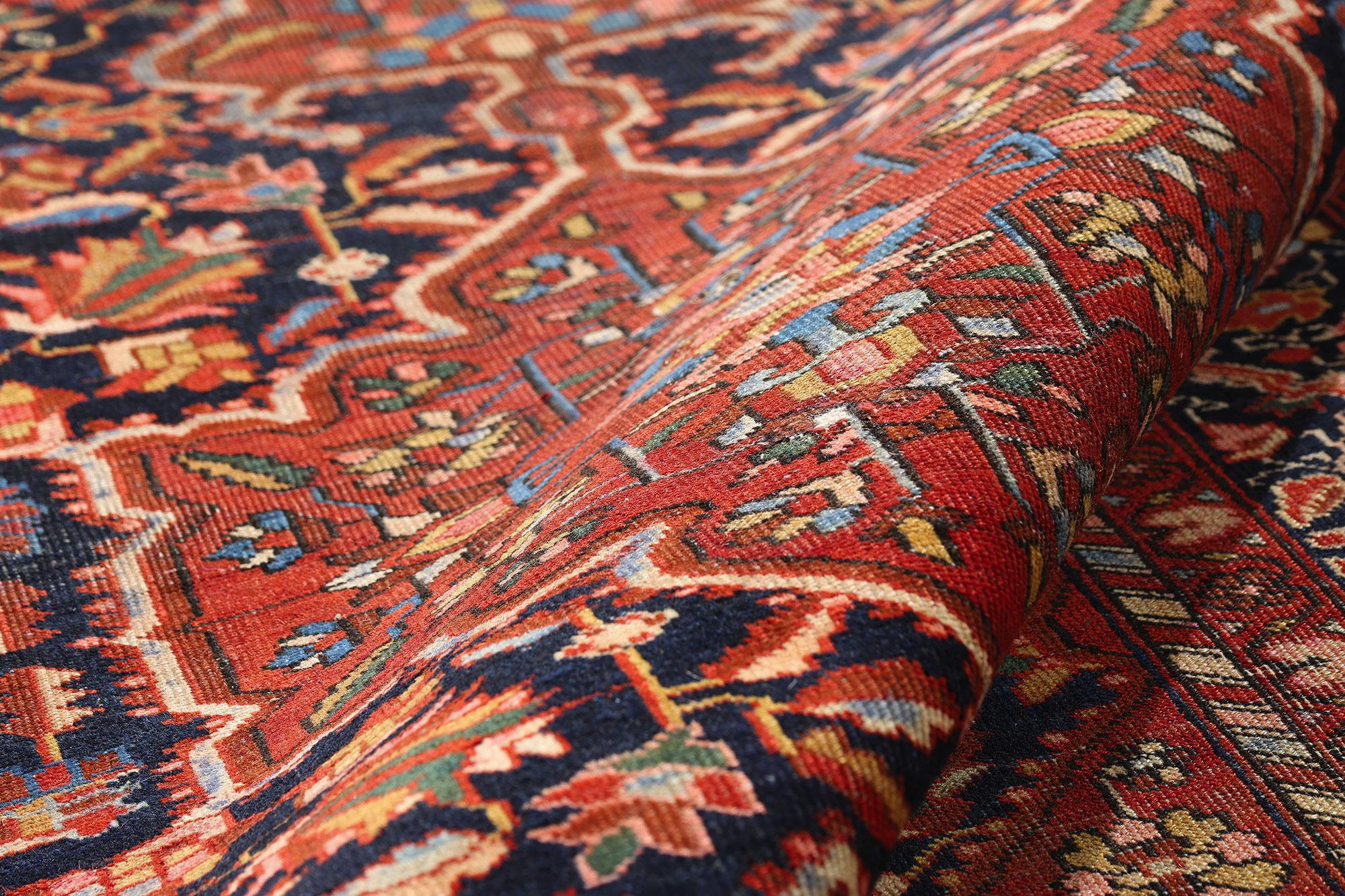 The Legacy of Tabriz: Late 19th Century Persian Rug of Timeless Grandeur In condizioni buone in vendita a Dallas, TX