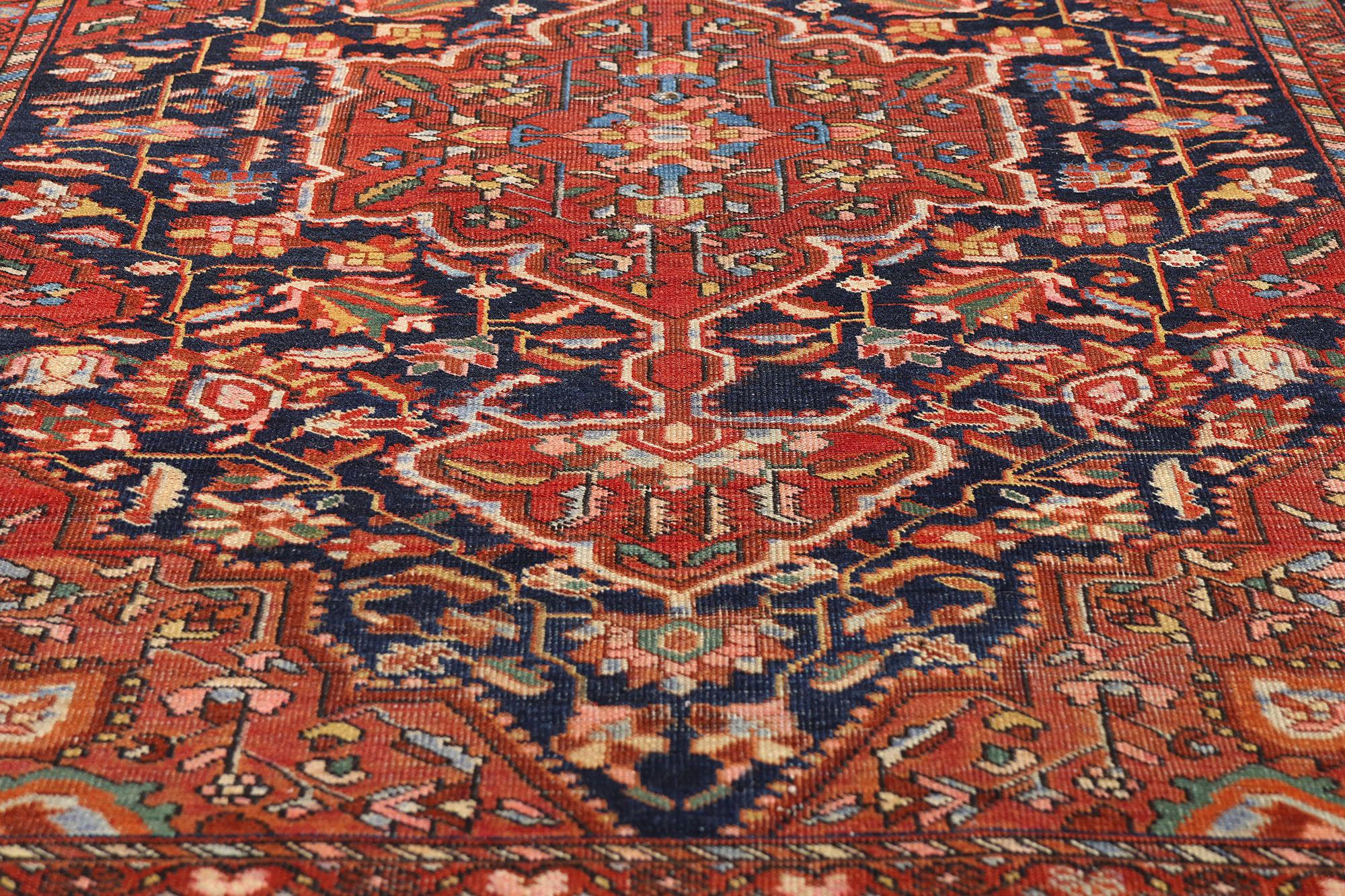 The Legacy of Tabriz: Late 19th Century Persian Rug of Timeless Grandeur in vendita 2