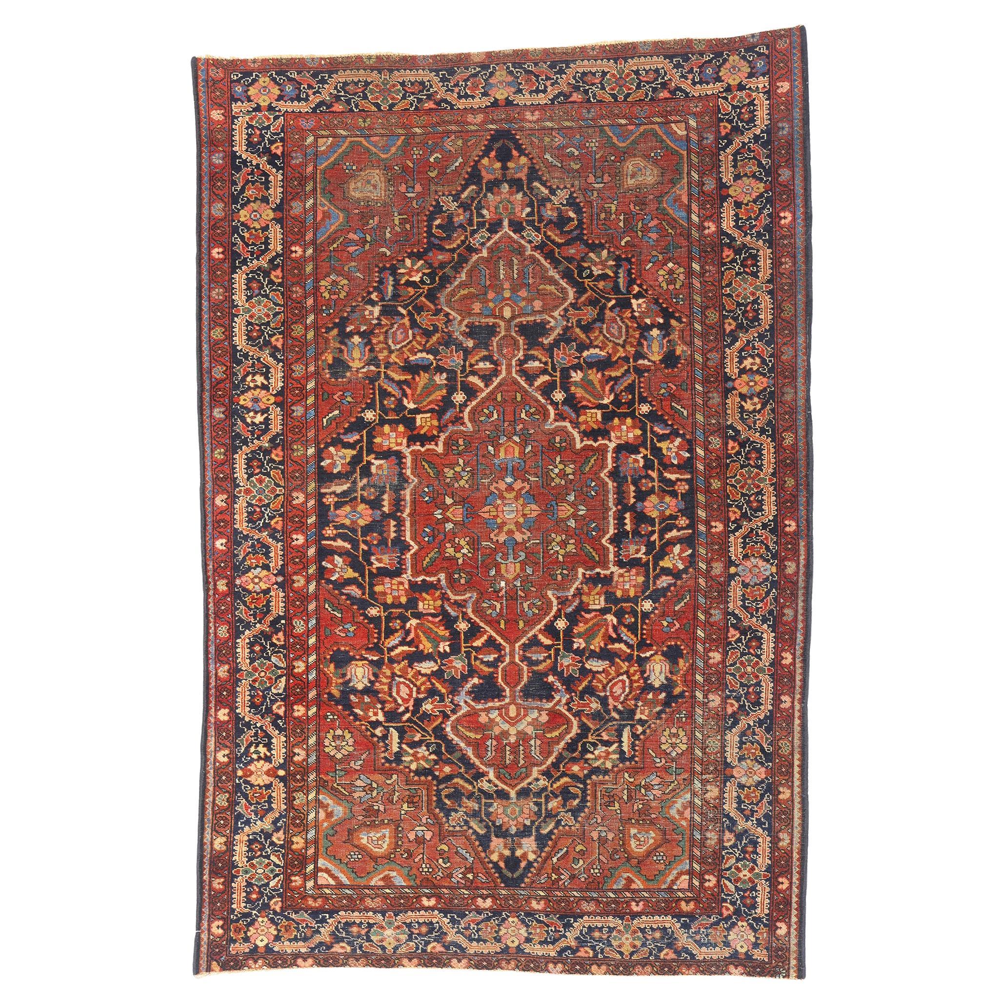 The Legacy of Tabriz: Late 19th Century Persian Rug of Timeless Grandeur in vendita