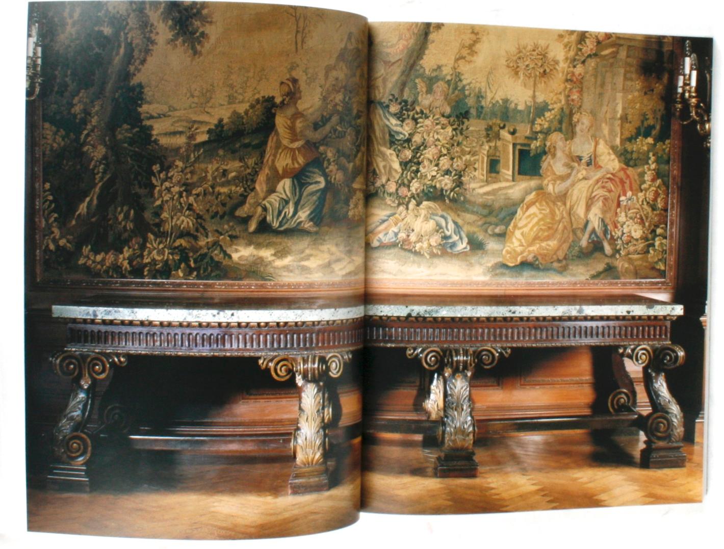 Papier « The Leverhulme Collection : Thornton Manor, Wirral Merseyside - Volume One » en vente