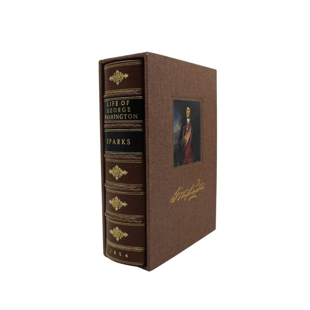 Sparks, Jared. La vida de Jorge Washington. Auburn y Búfalo: Miller Orton & Mulligan, 1854. Impresión posterior. Dos volúmenes en uno. Octavo. Encuadernado de nuevo en 1/4 de cuero marrón y sobrecubiertas de tela, con títulos, grabados y bandas en