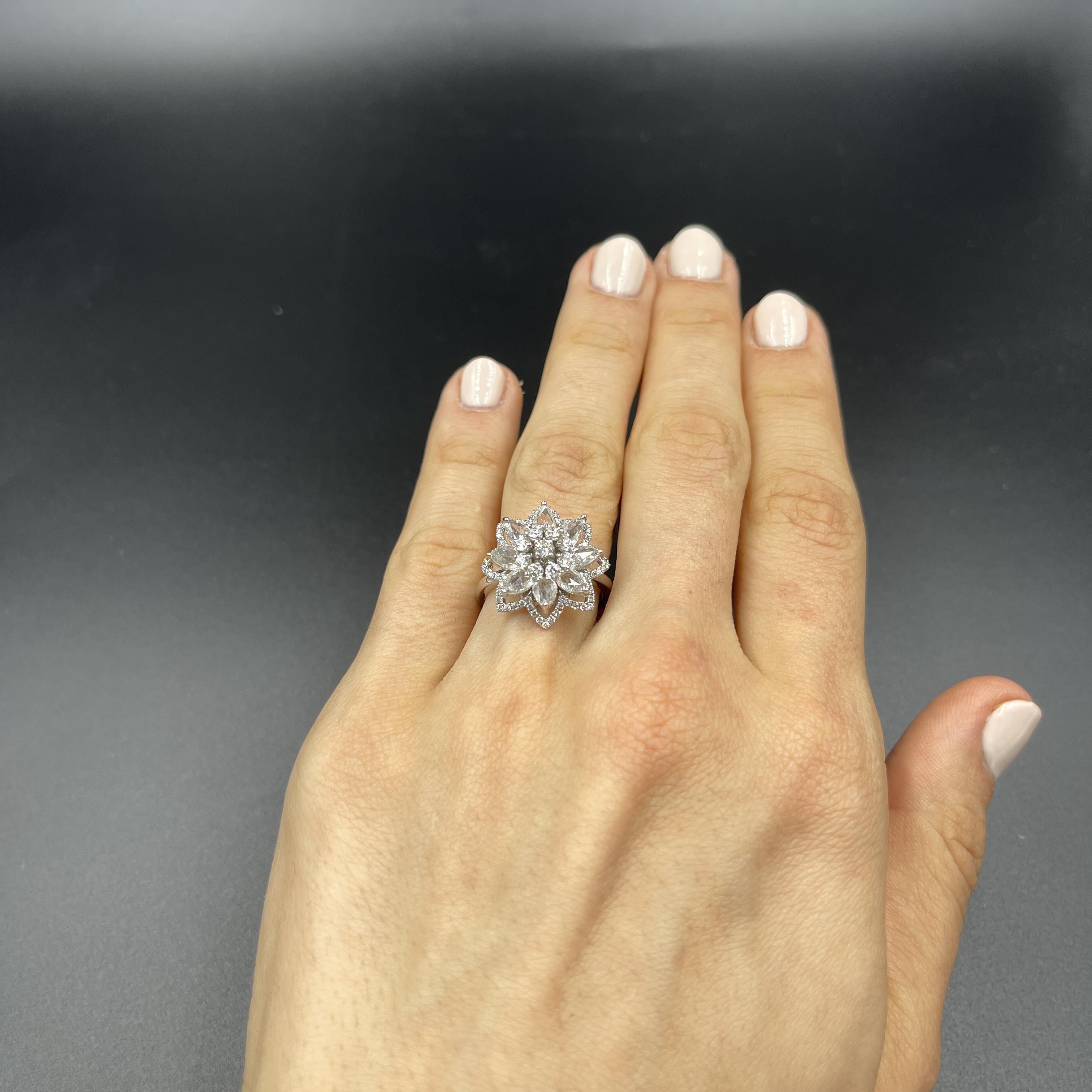 Der Lilotus-Ring - 1,45 Karat Diamant im Rosenschliff 0,43 Karat runder Diamant 18K Weißgold für Damen oder Herren im Angebot