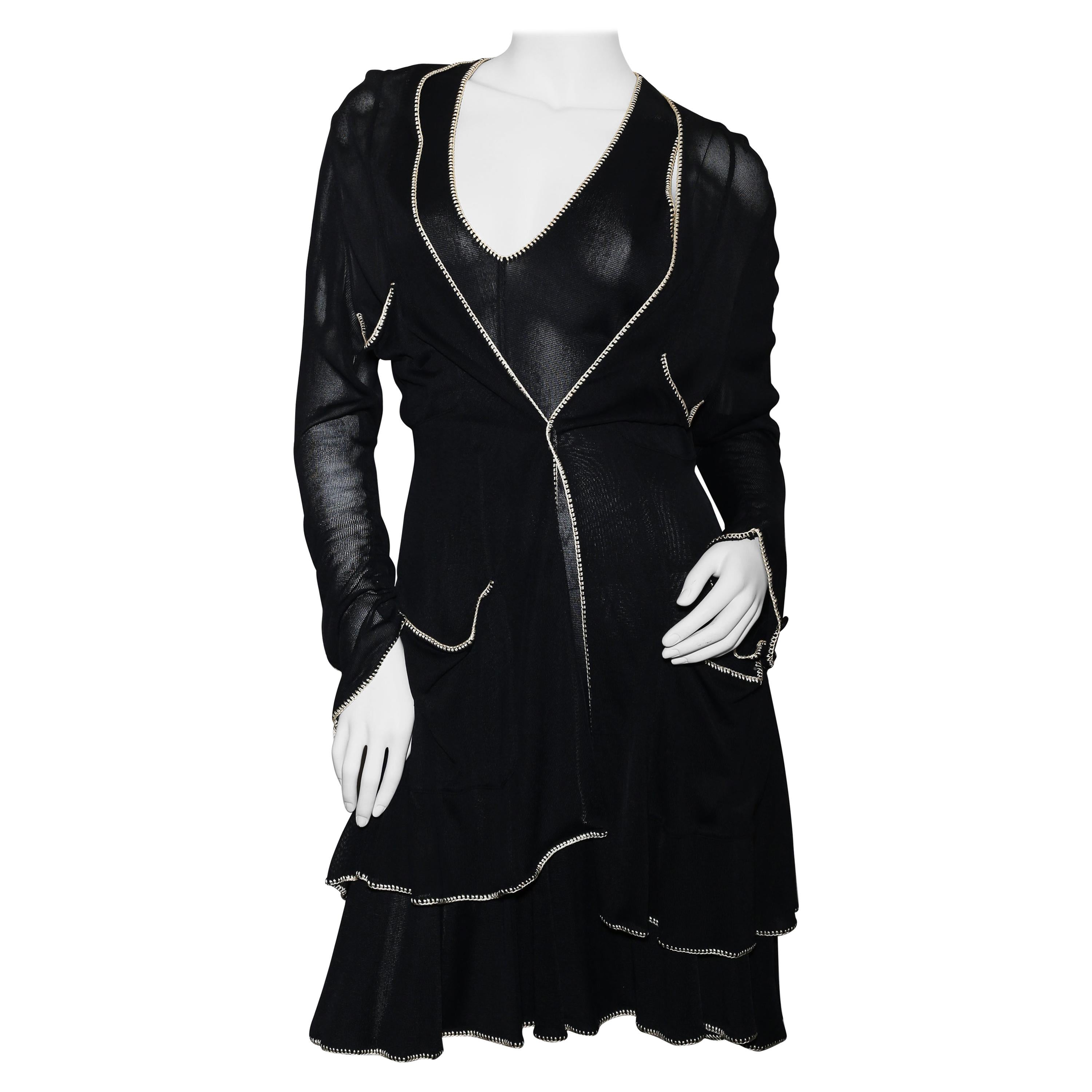 The little black dress by Chanel  black and white silk  Sculpted figure  For Sale